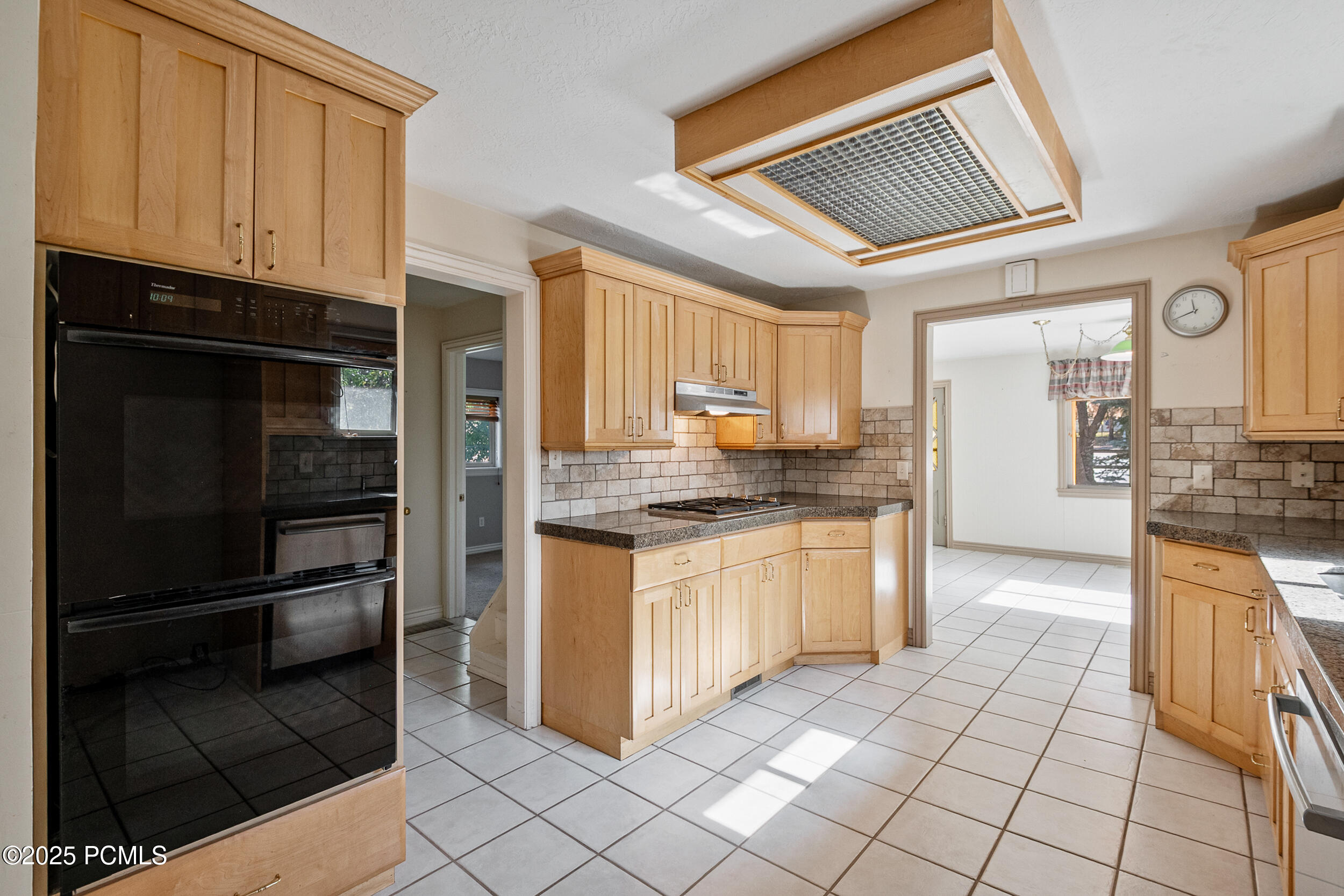 5661 N State Road 32, Peoa