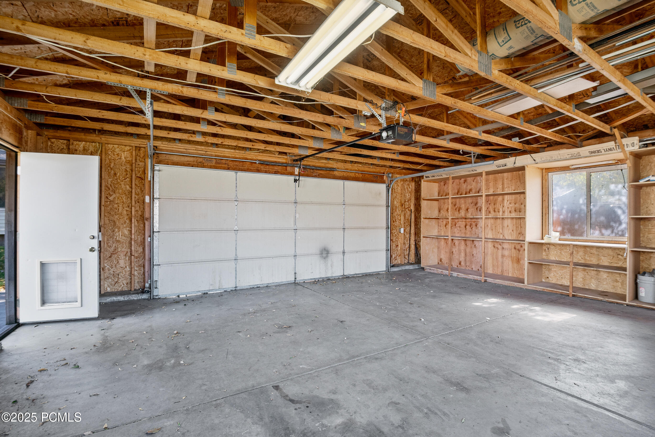 5661 N State Road 32, Peoa