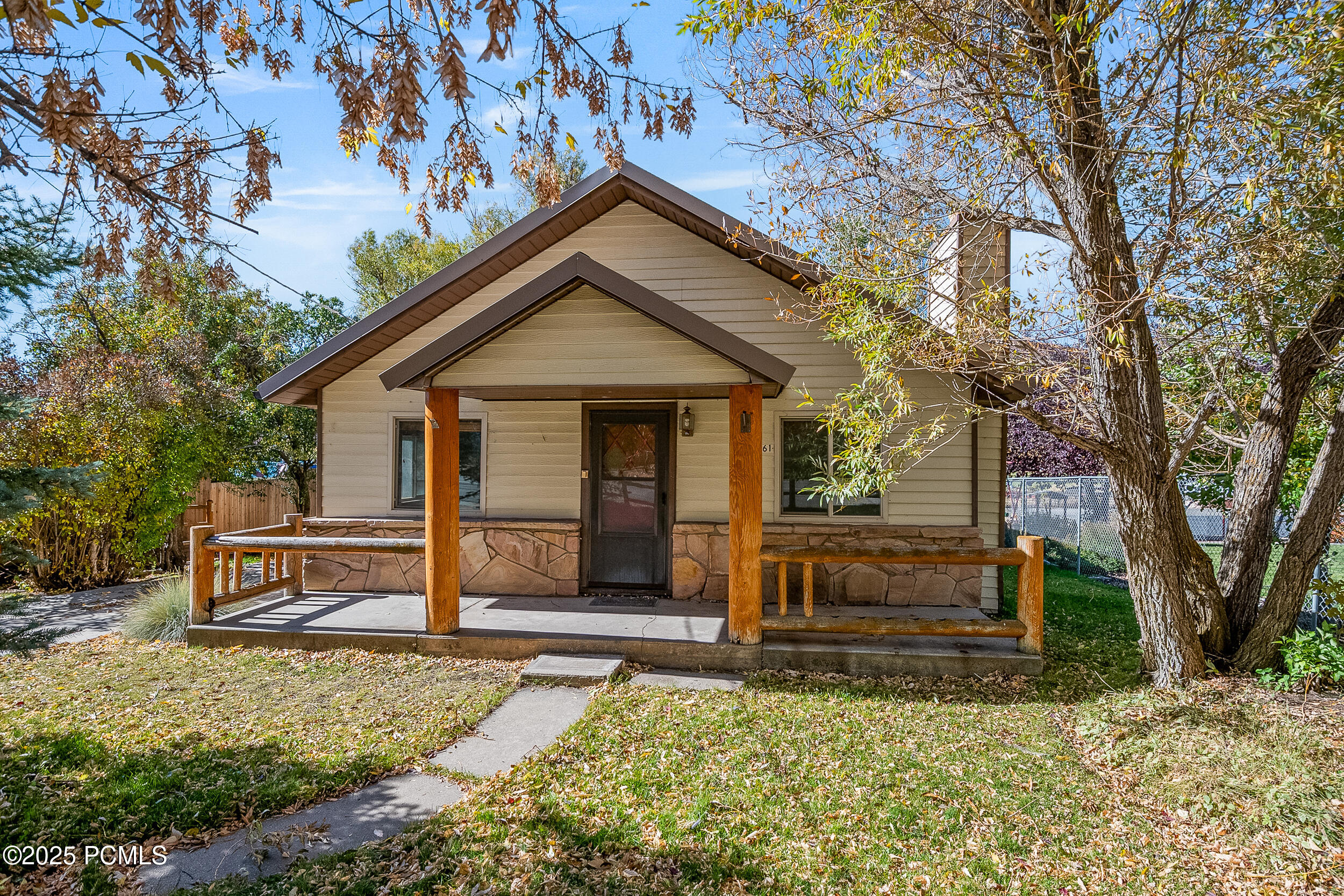 5661 N State Road 32, Peoa