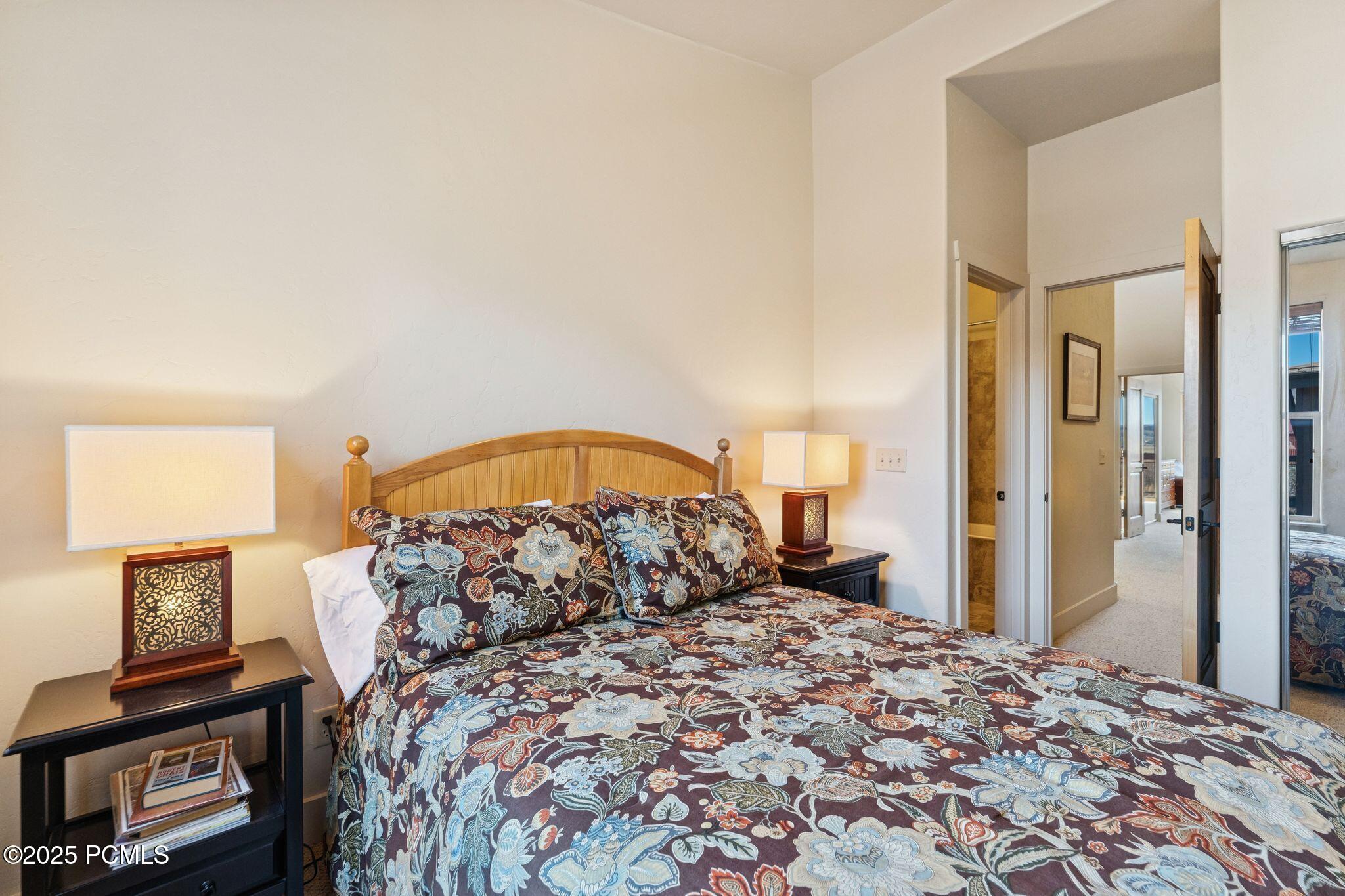 6056 S Park Lane, 59