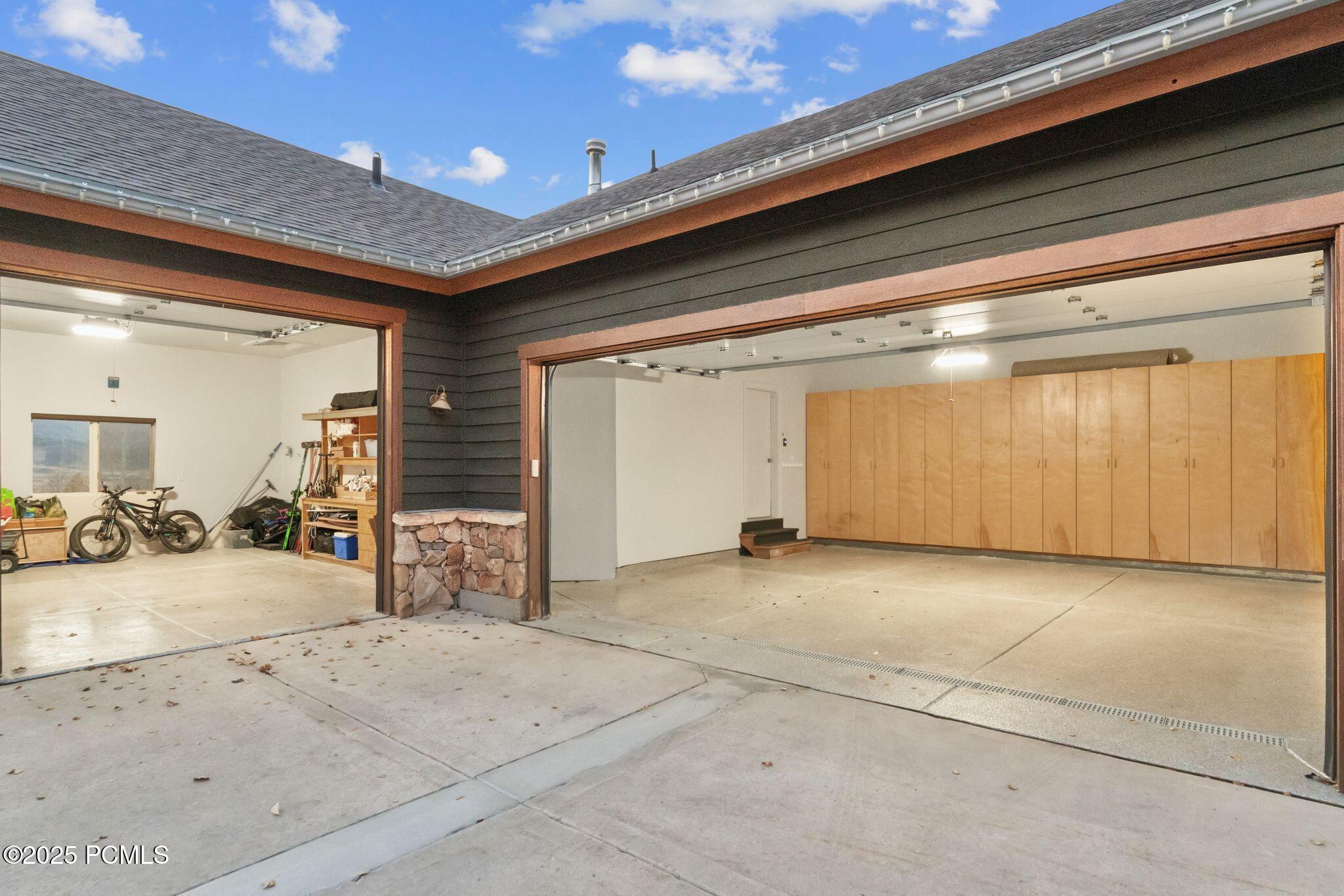 6035 Mountain Ranch Drive