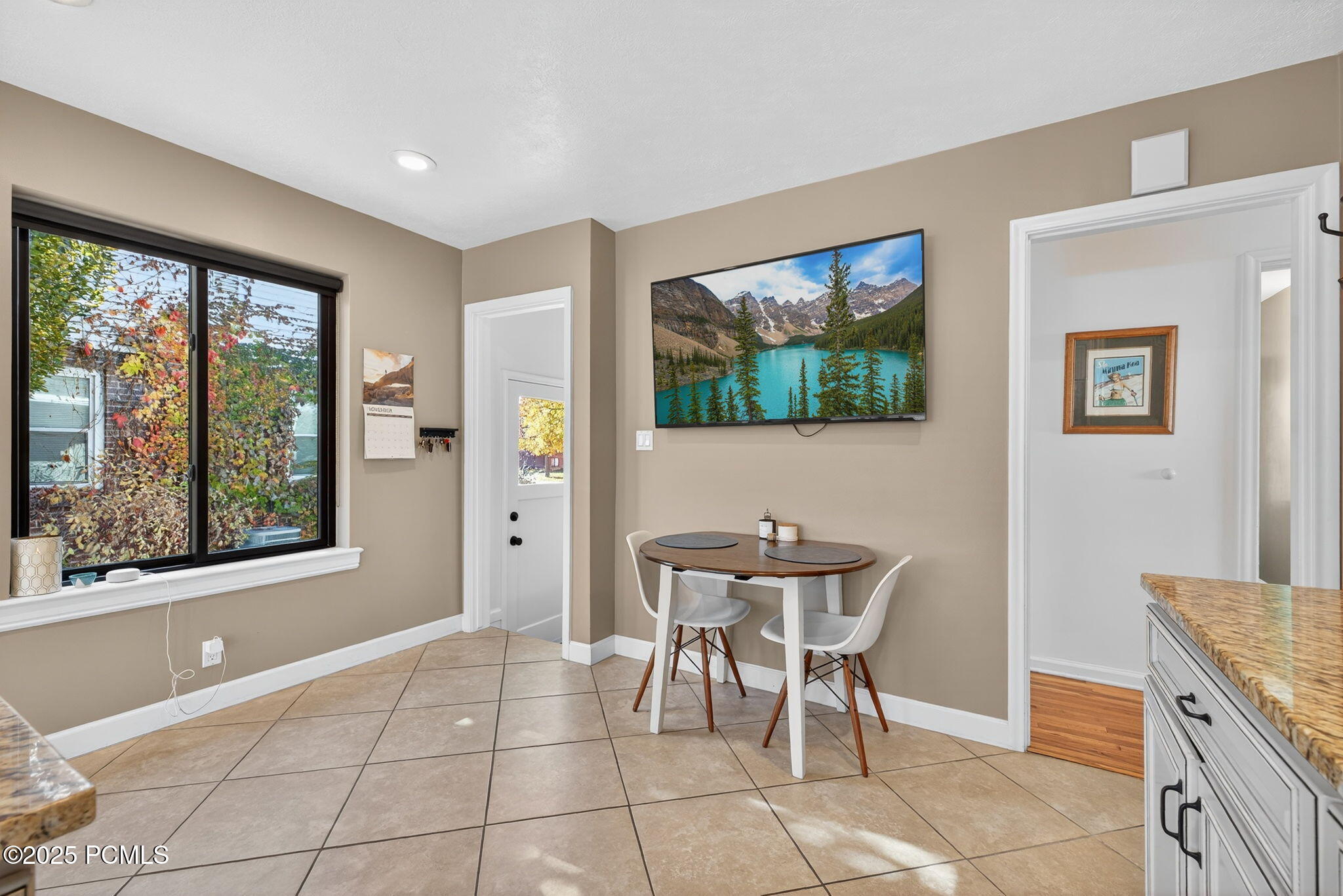 2719 S Imperial Street