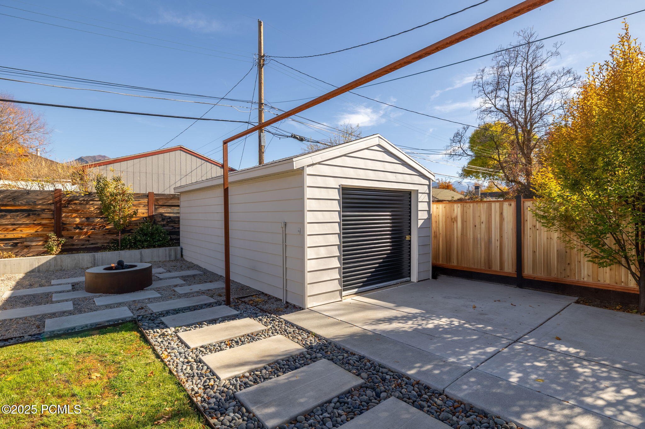 2719 S Imperial Street