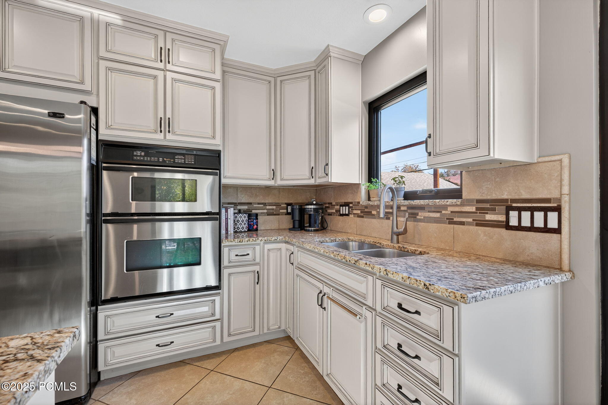 2719 S Imperial Street