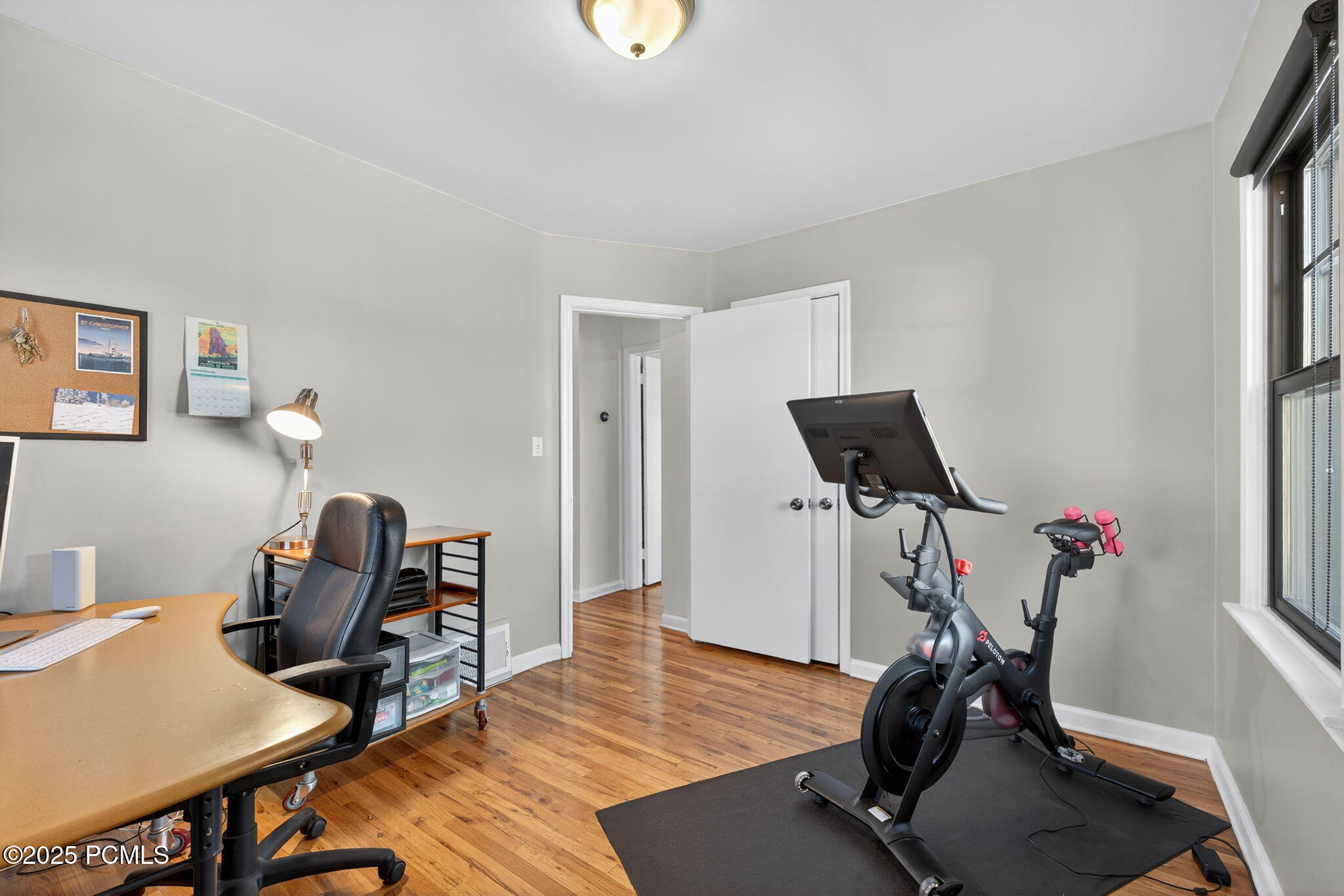 2719 S Imperial Street