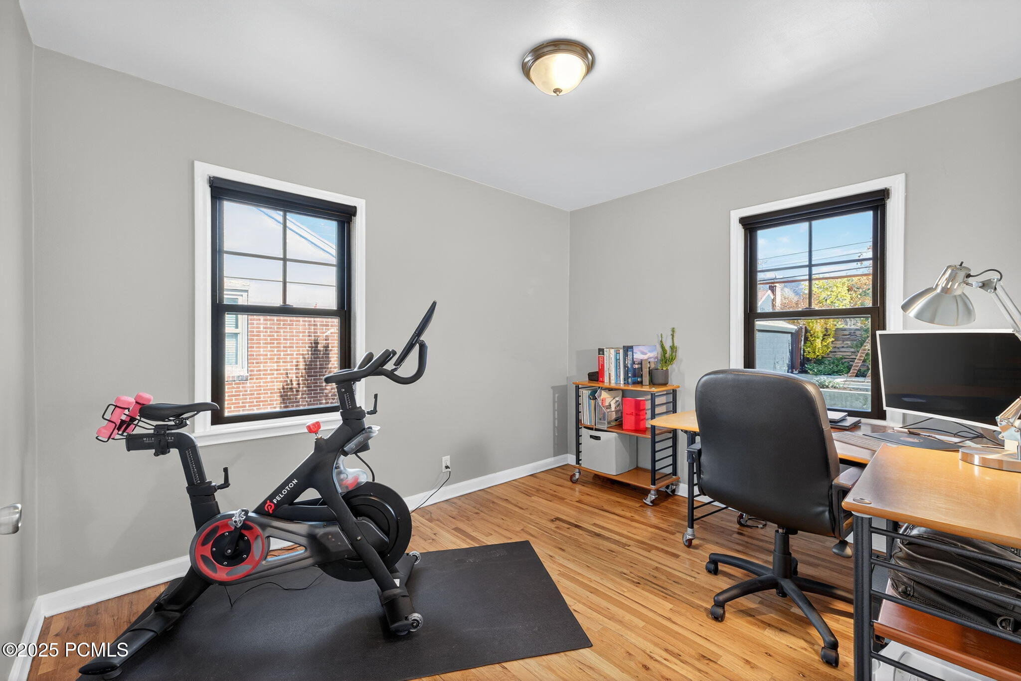 2719 S Imperial Street