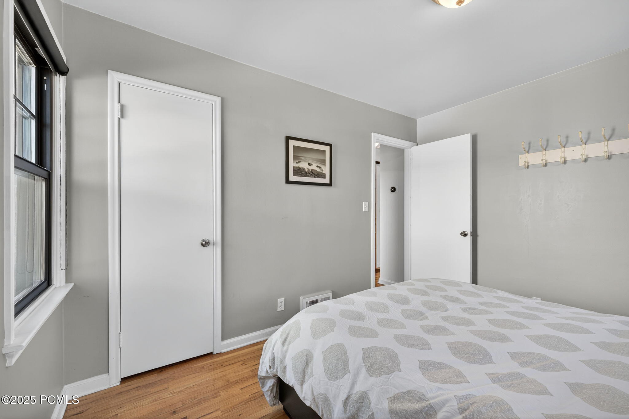 2719 S Imperial Street