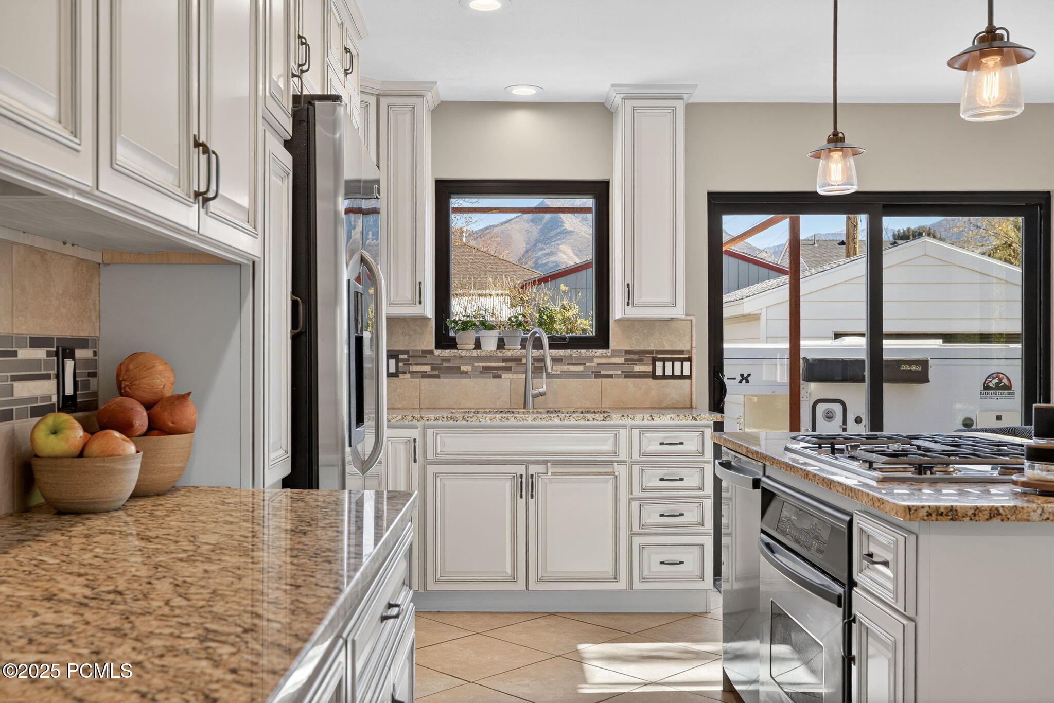 2719 S Imperial Street