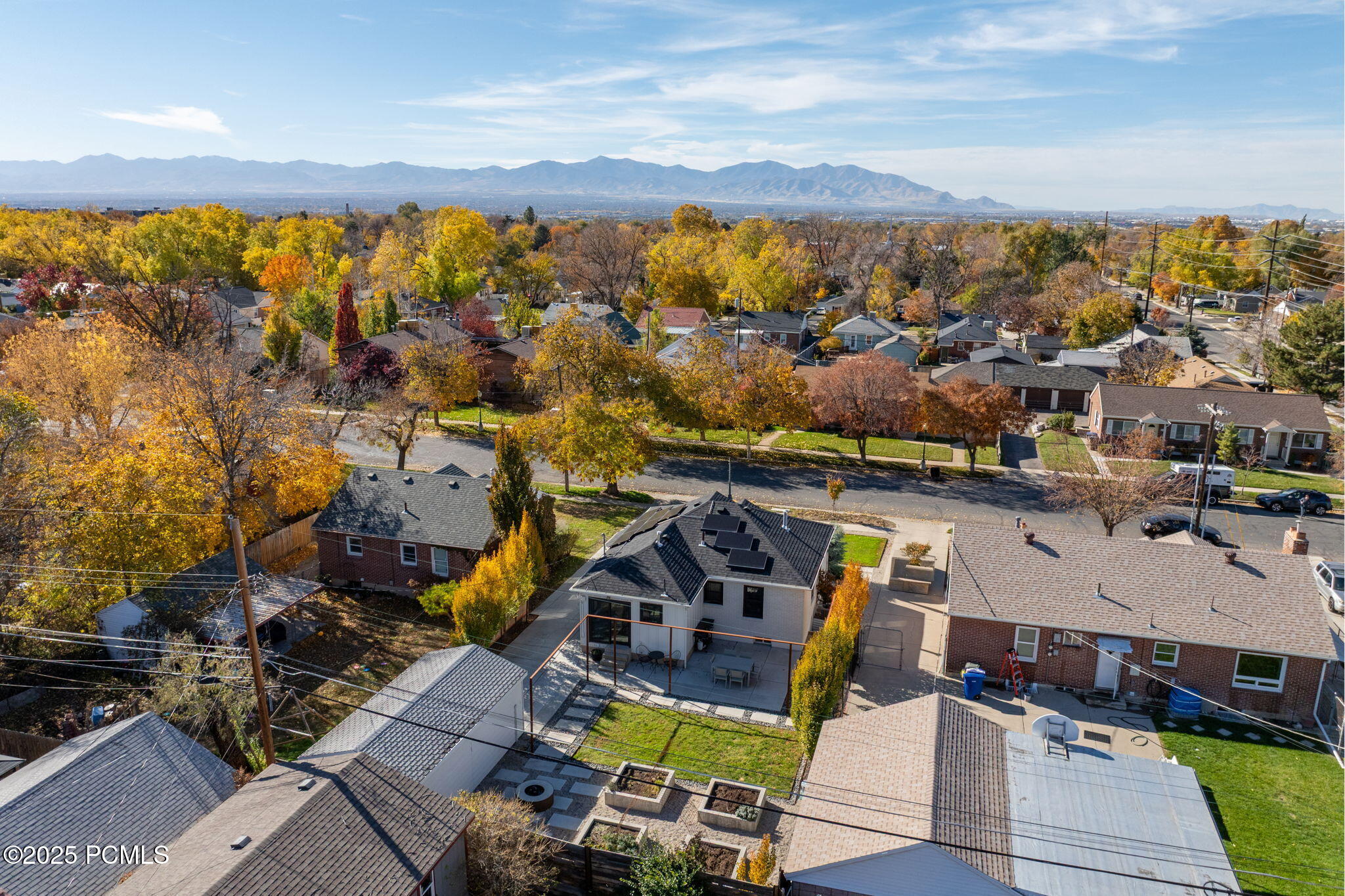 2719 S Imperial Street