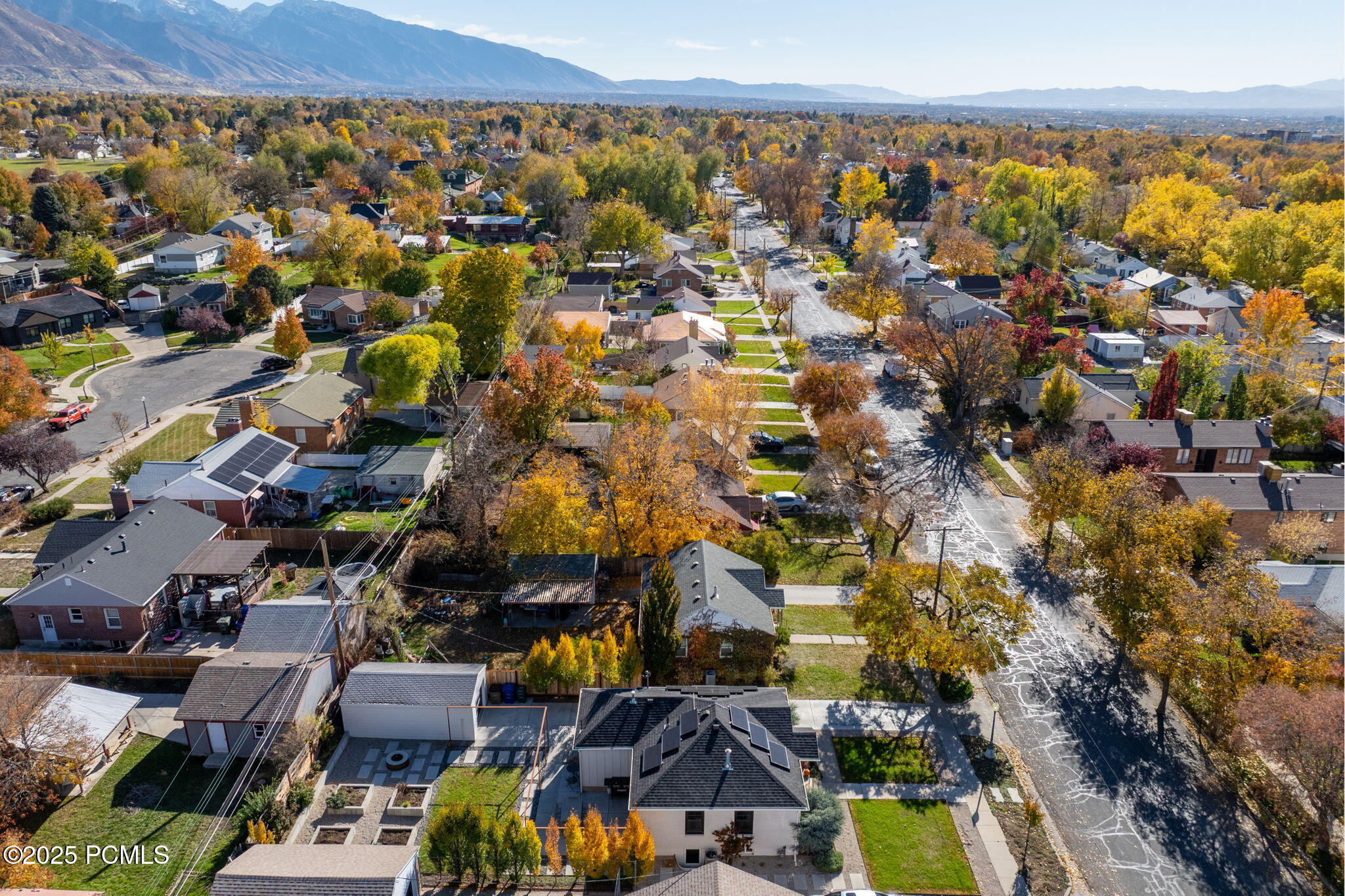 2719 S Imperial Street