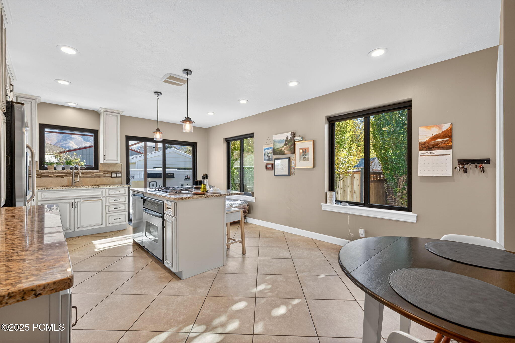 2719 S Imperial Street