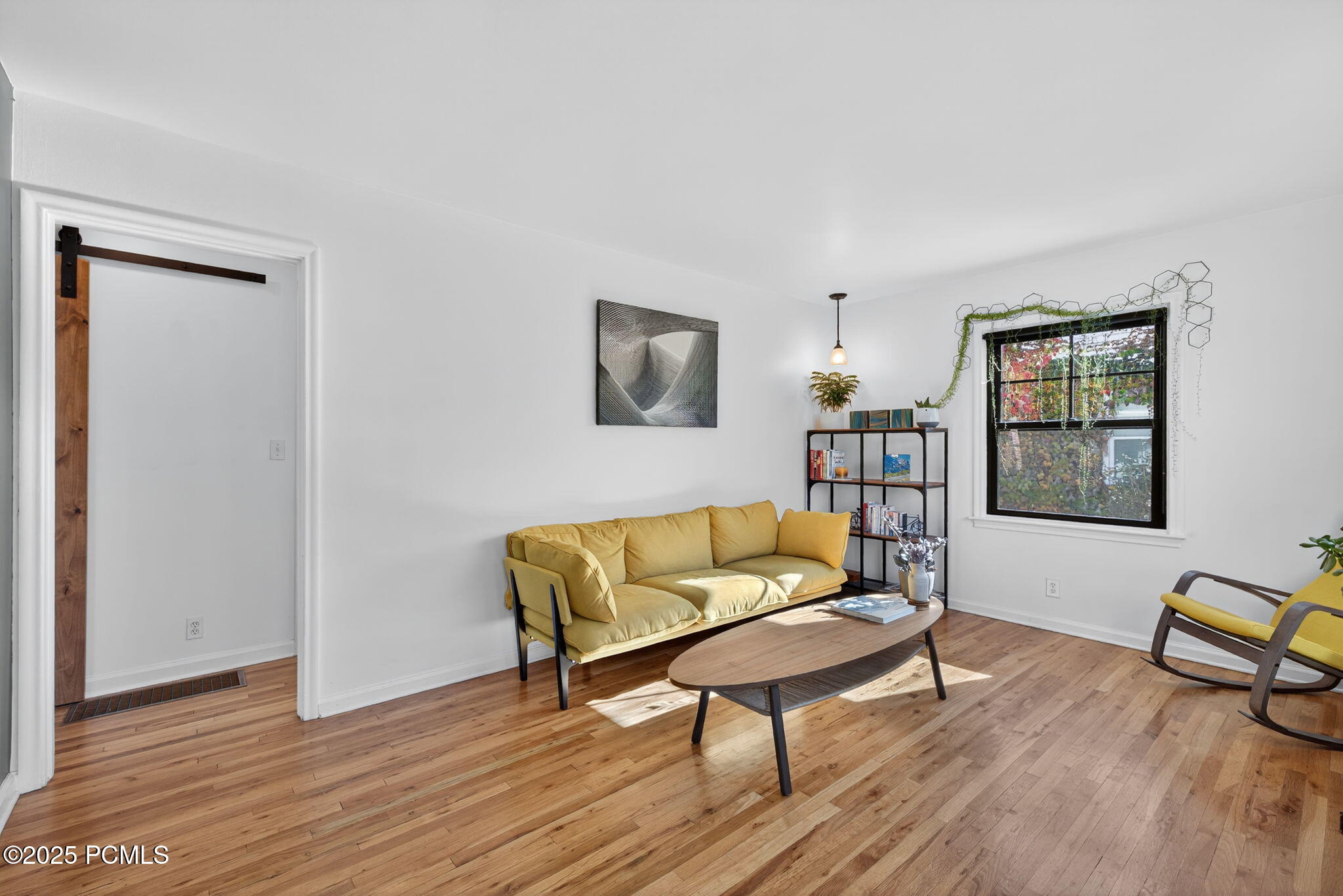 2719 S Imperial Street