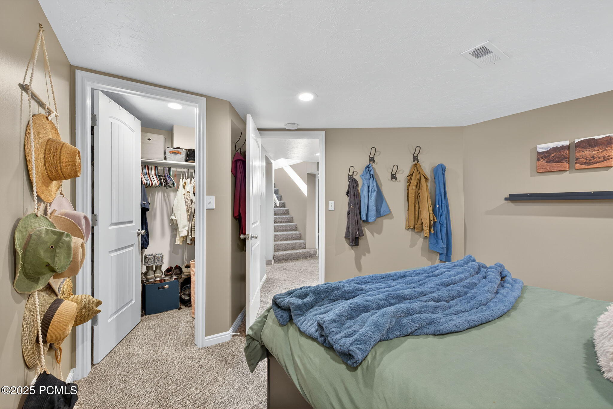 2719 S Imperial Street