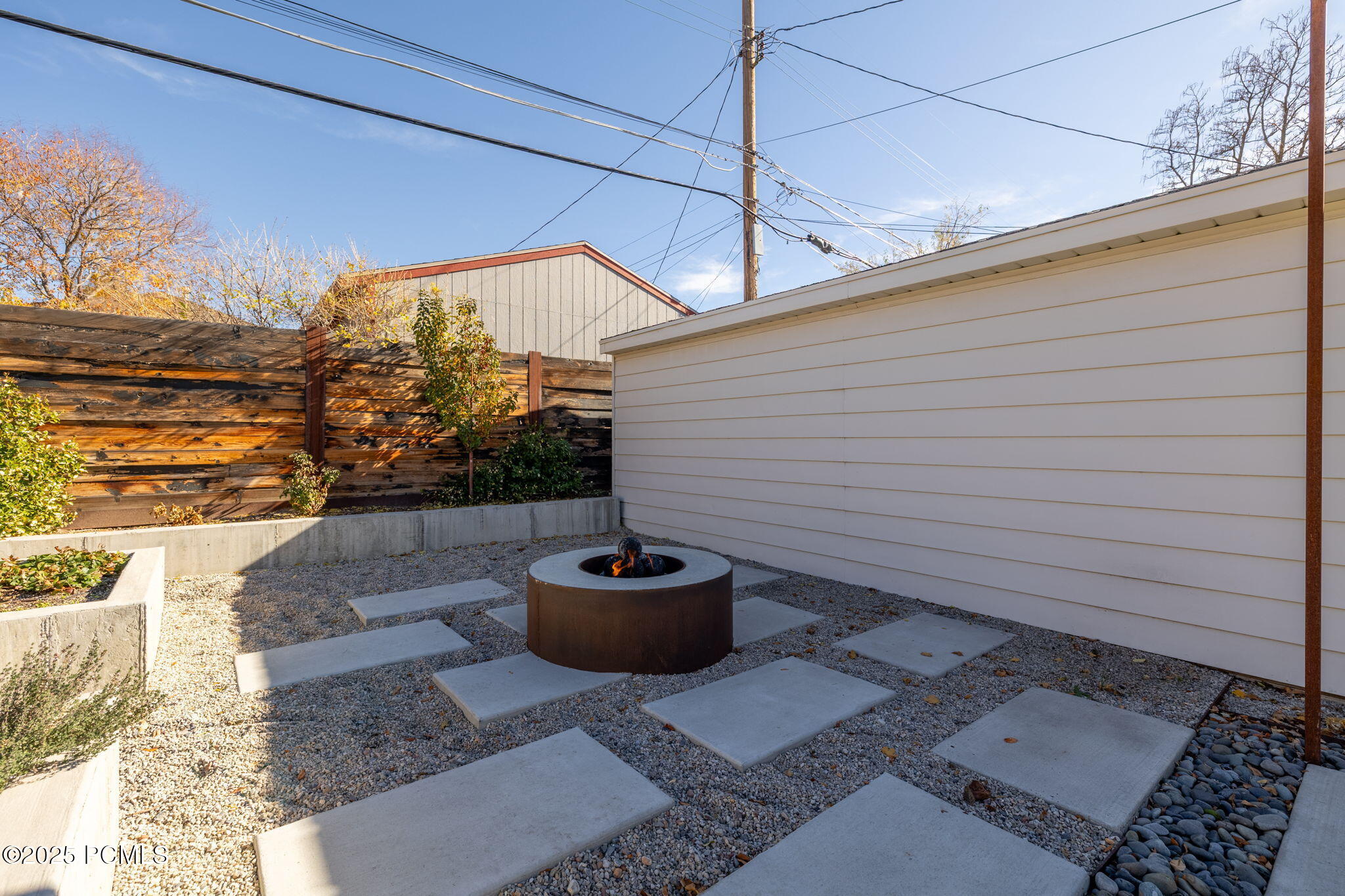 2719 S Imperial Street