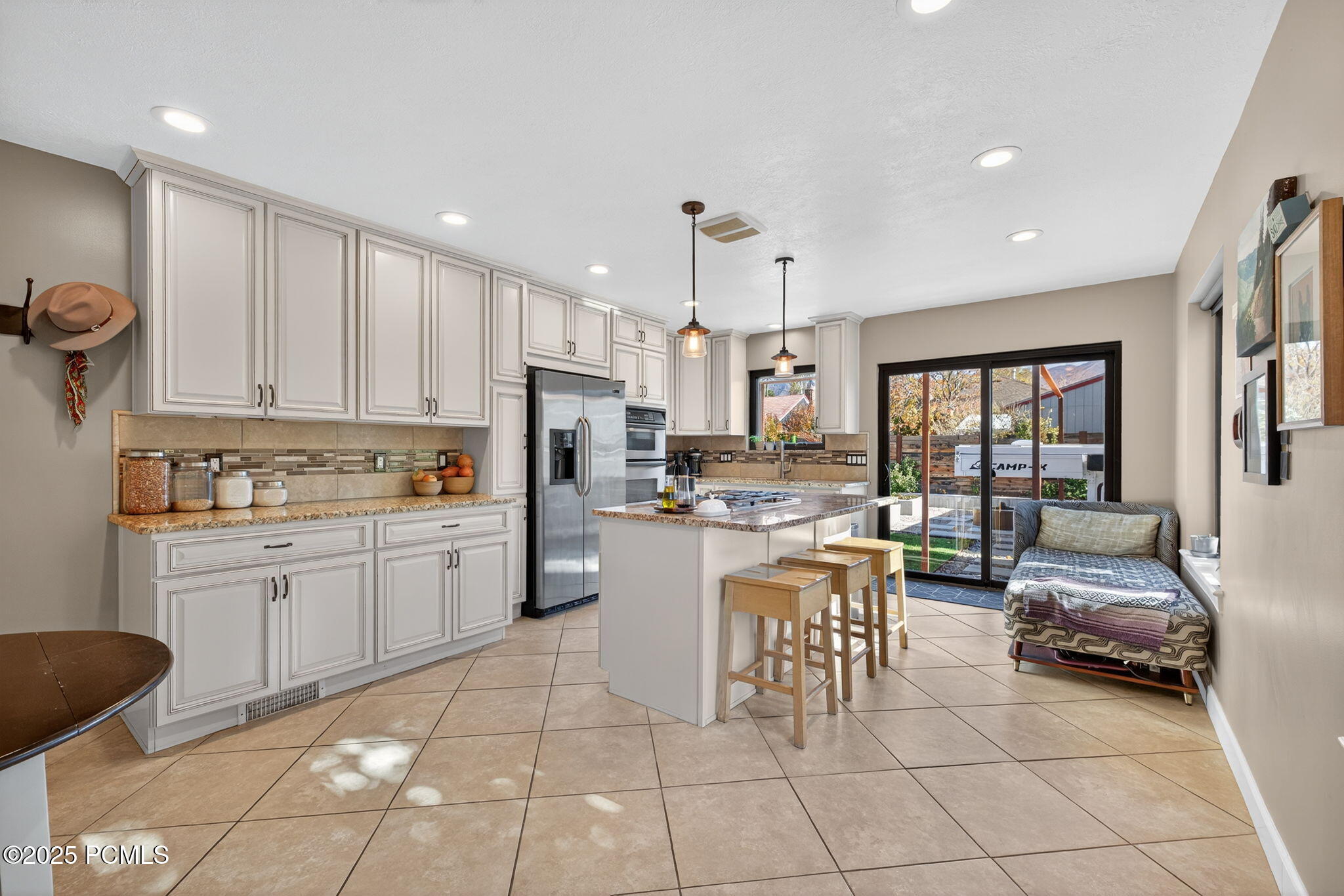 2719 S Imperial Street