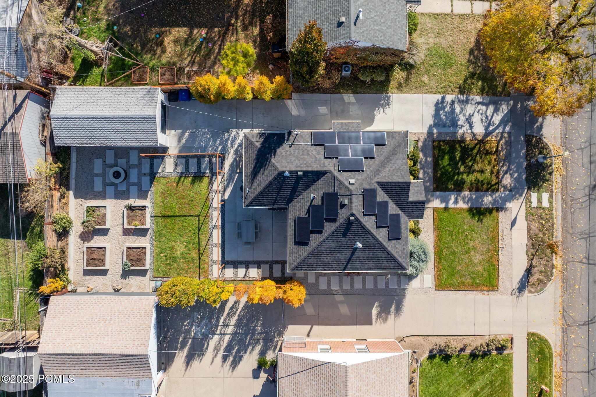 2719 S Imperial Street