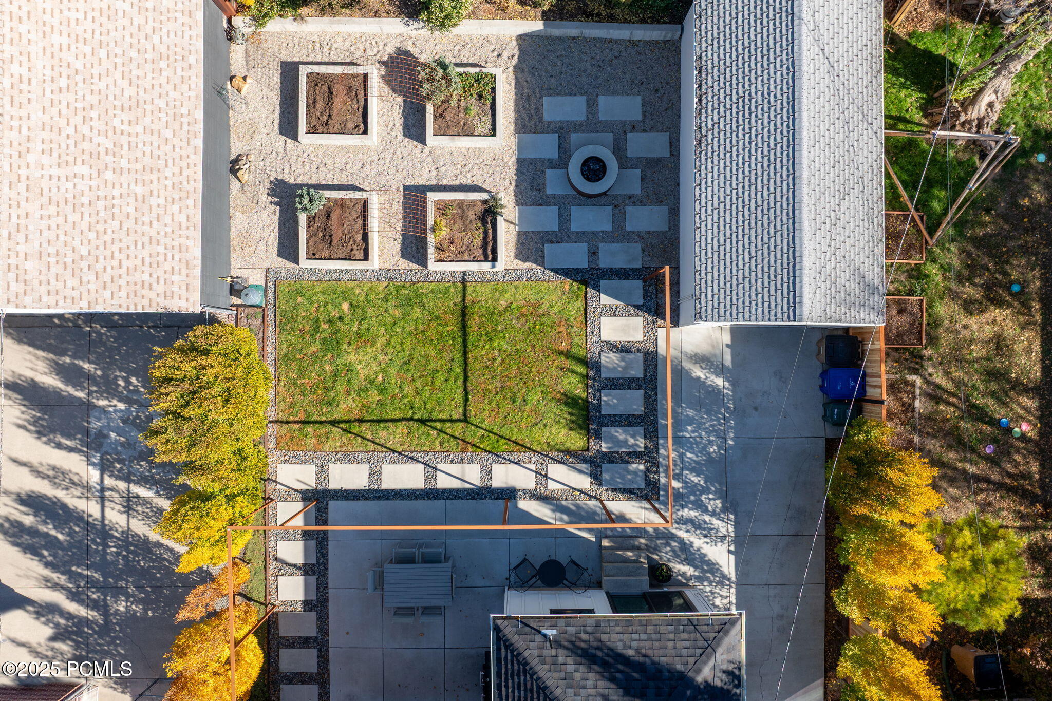 2719 S Imperial Street