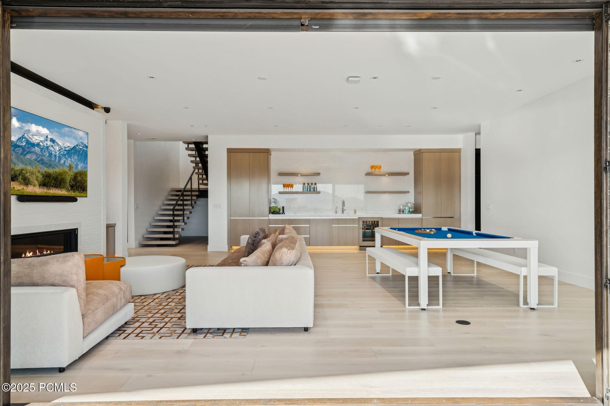 3404 E Wapiti Canyon Road