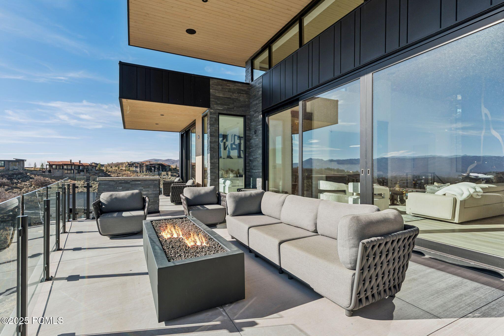 3404 E Wapiti Canyon Road