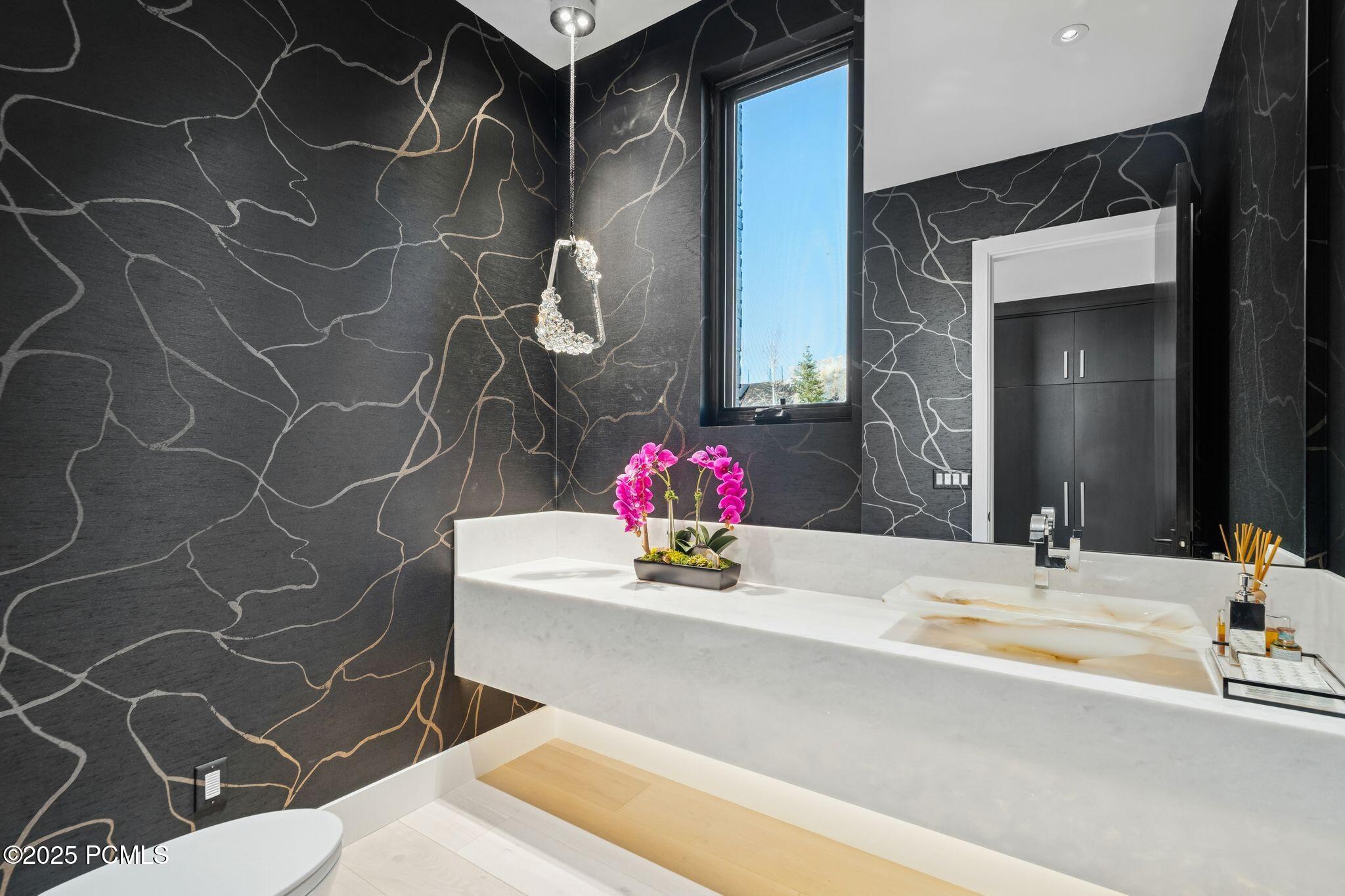 3404 E Wapiti Canyon Road