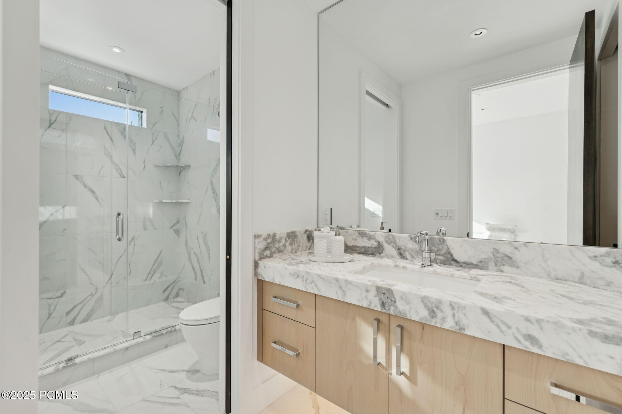 3404 E Wapiti Canyon Road