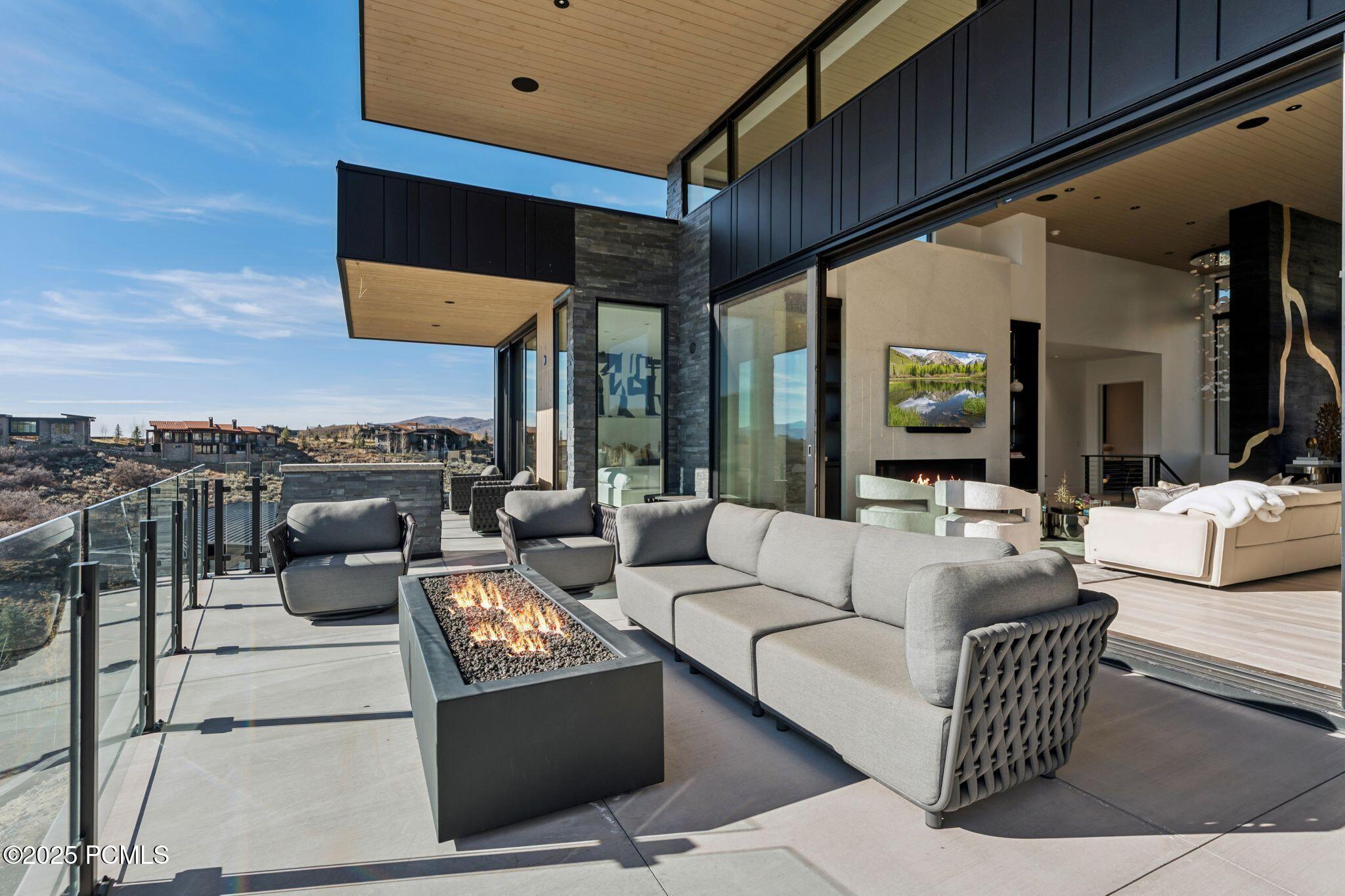 3404 E Wapiti Canyon Road