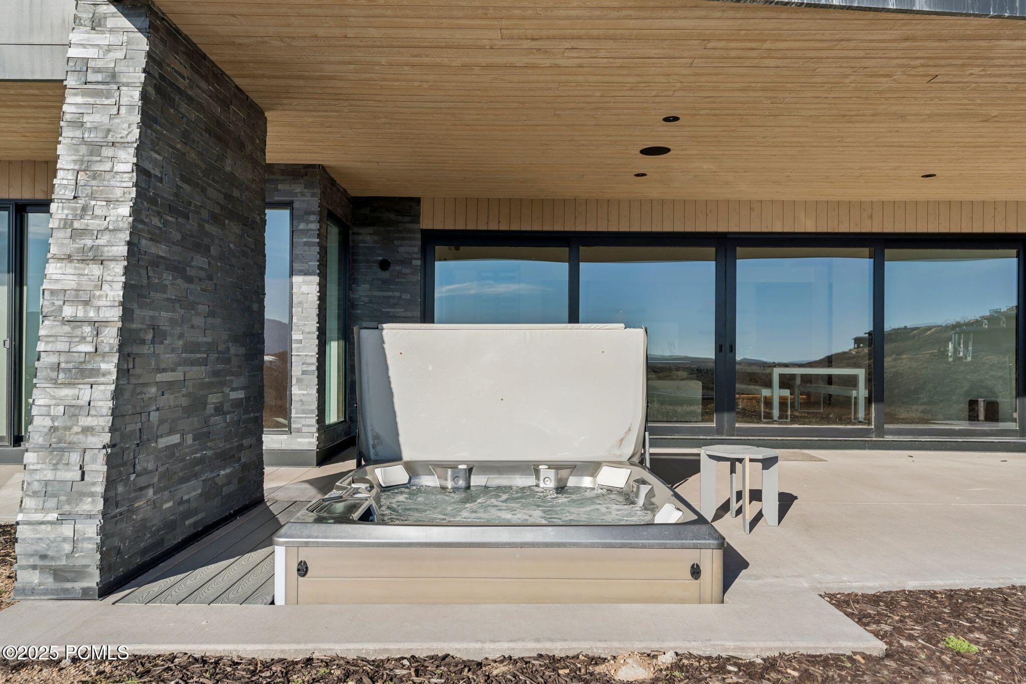 3404 E Wapiti Canyon Road