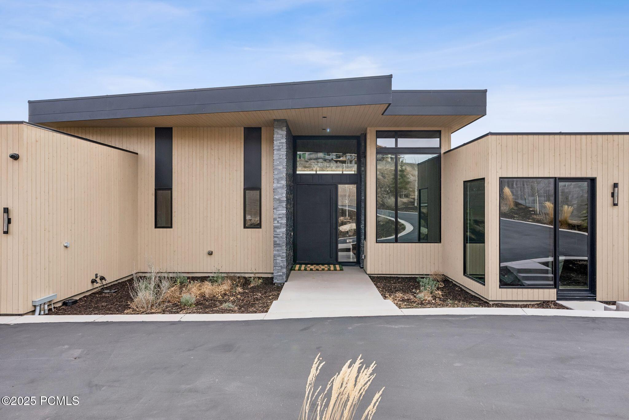 3404 E Wapiti Canyon Road