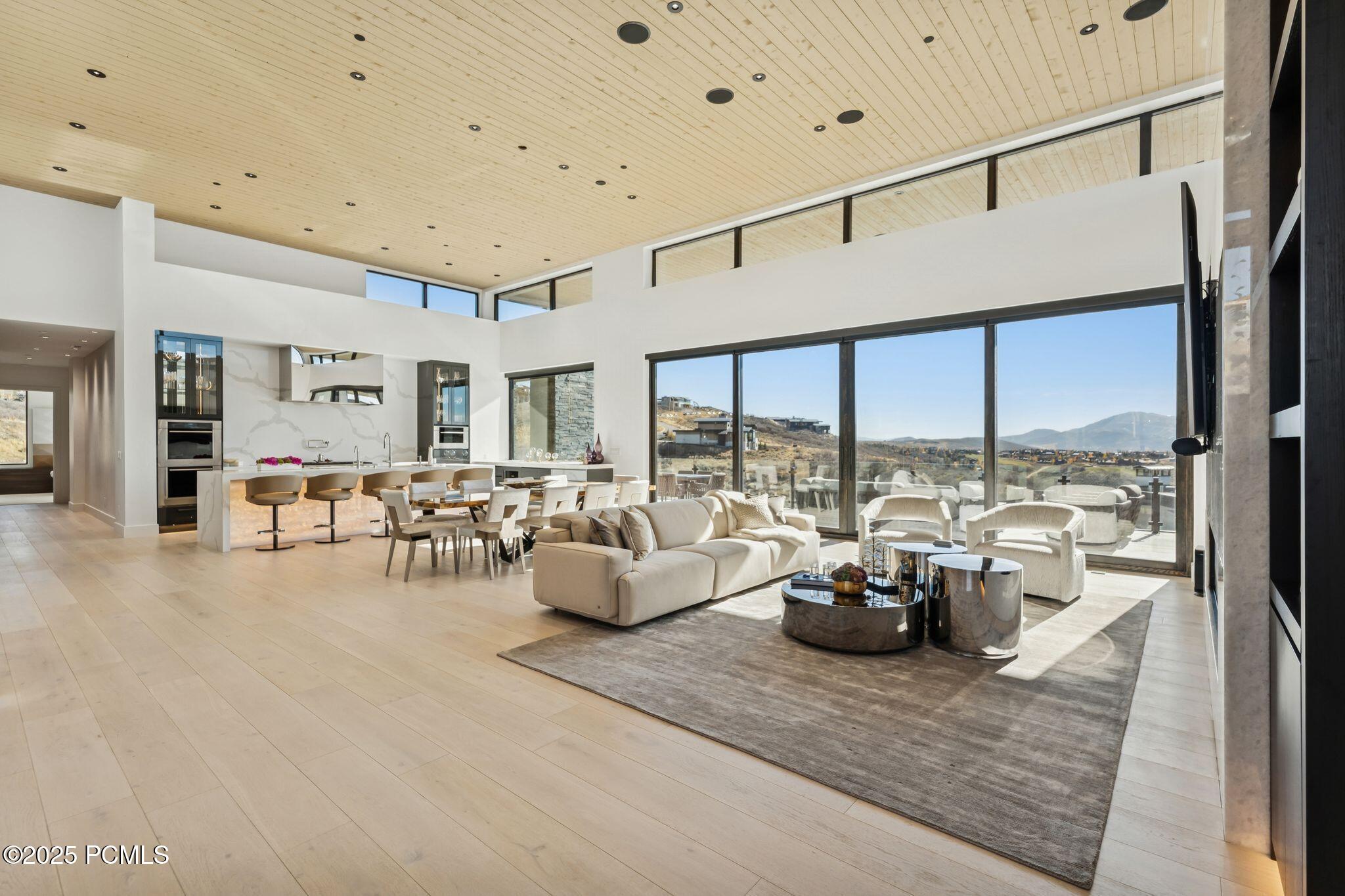 3404 E Wapiti Canyon Road