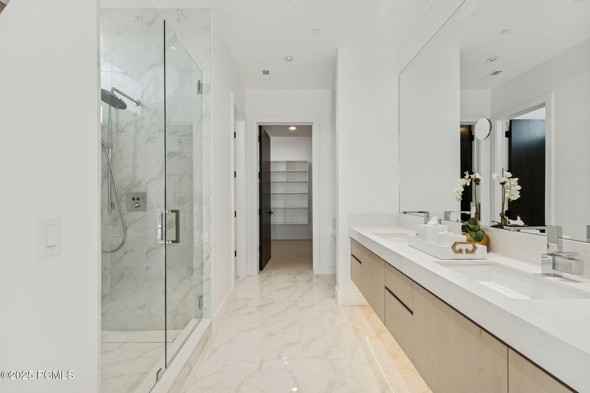 3404 E Wapiti Canyon Road