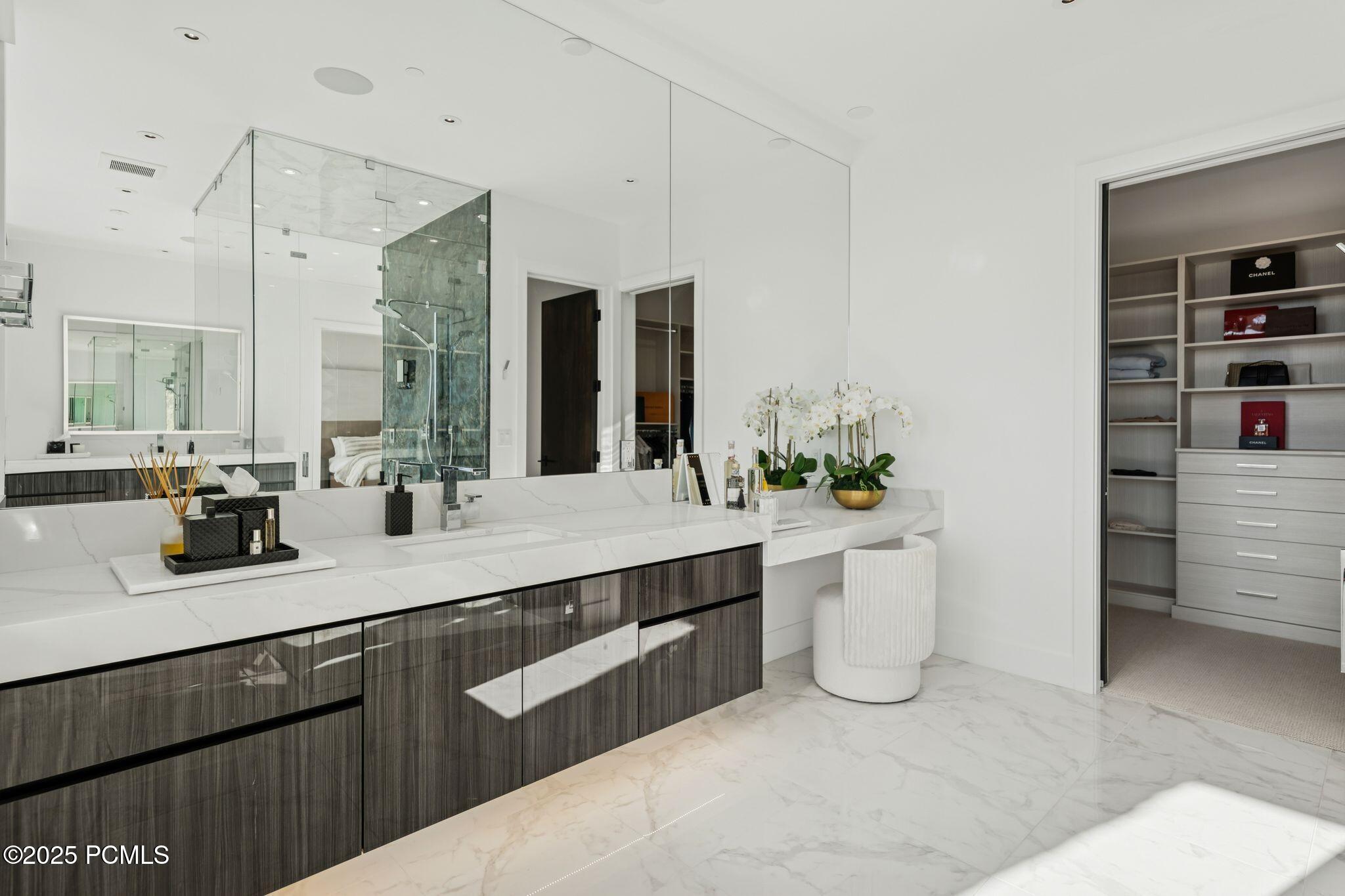 3404 E Wapiti Canyon Road