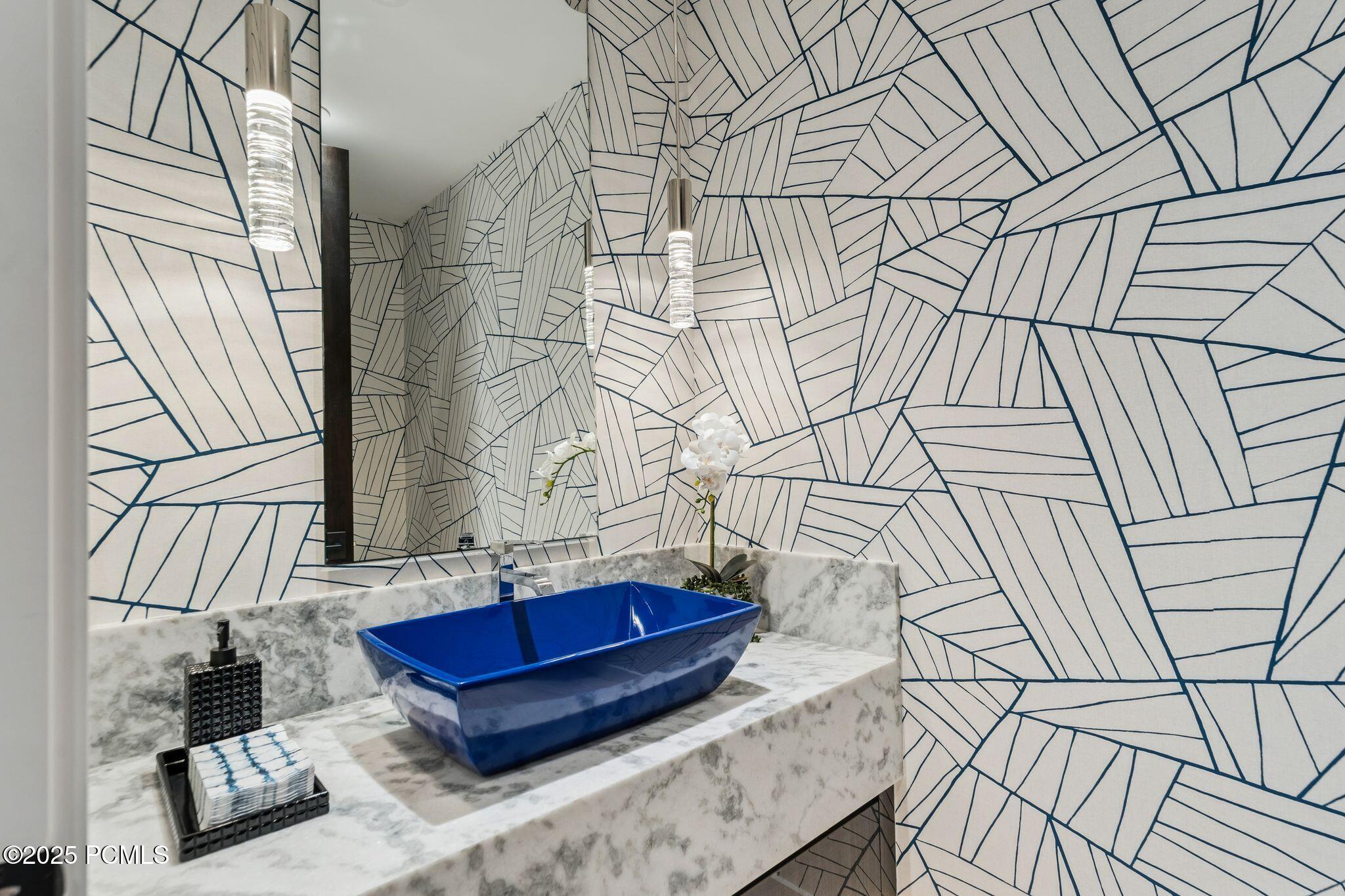 3404 E Wapiti Canyon Road