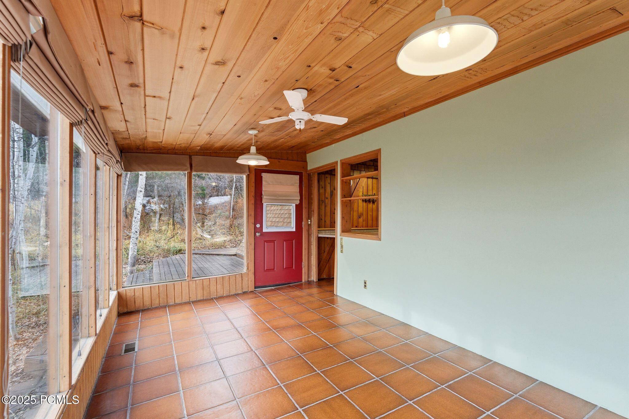 4915 W Ponderosa Drive