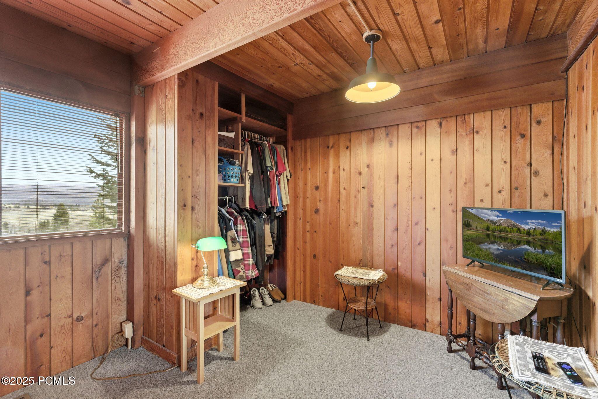 4915 W Ponderosa Drive