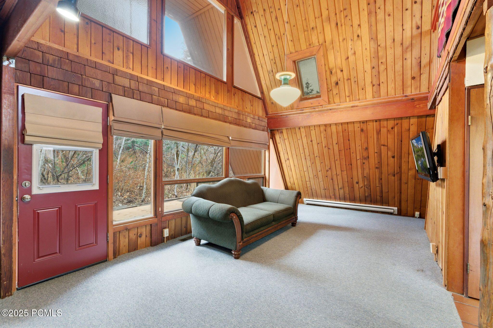 4915 W Ponderosa Drive