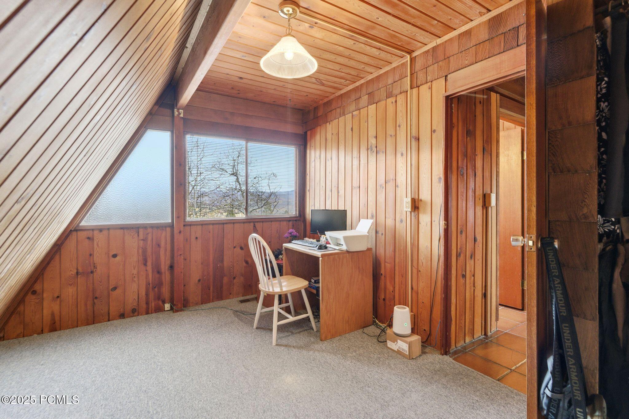 4915 W Ponderosa Drive