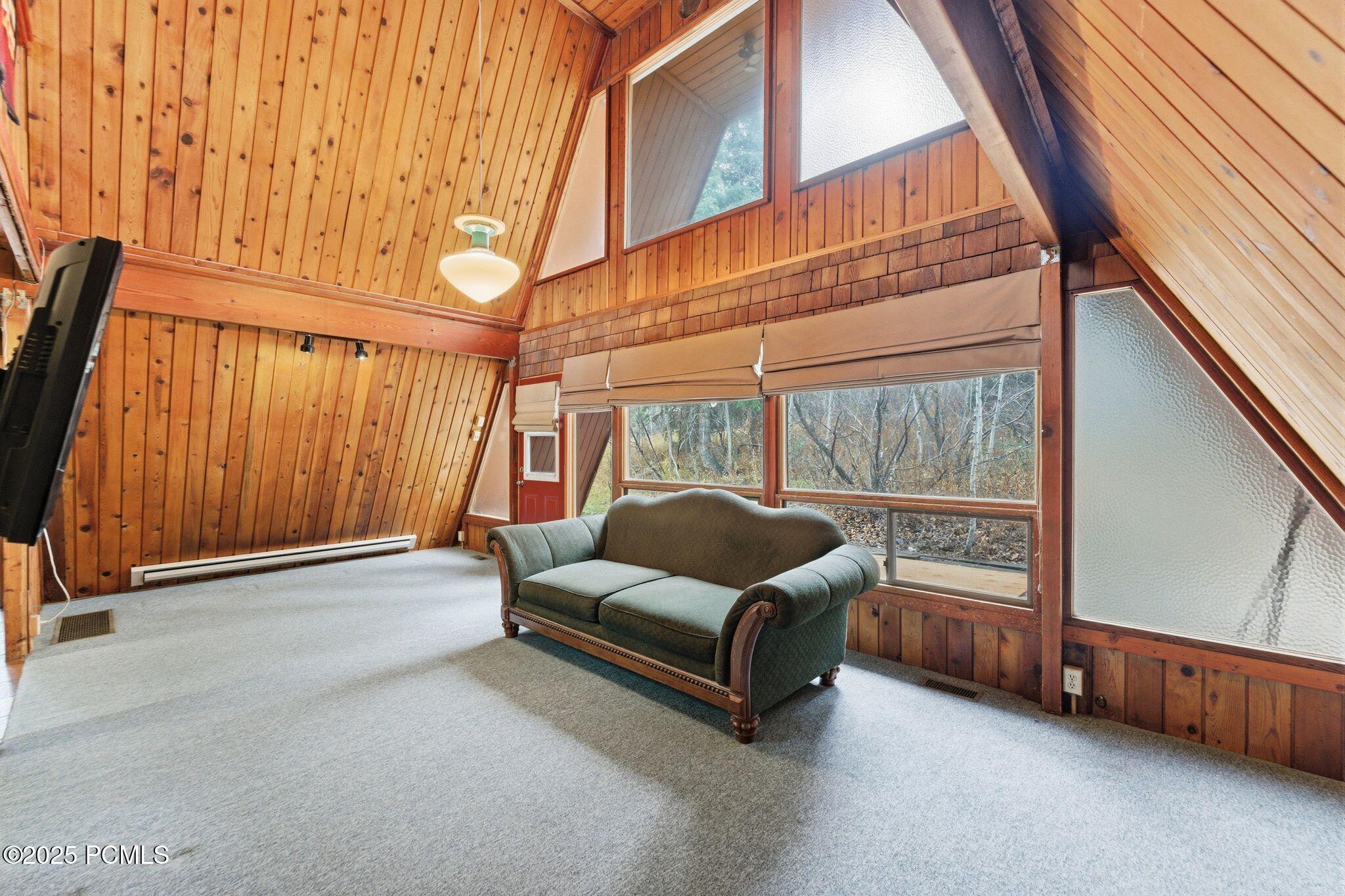 4915 W Ponderosa Drive