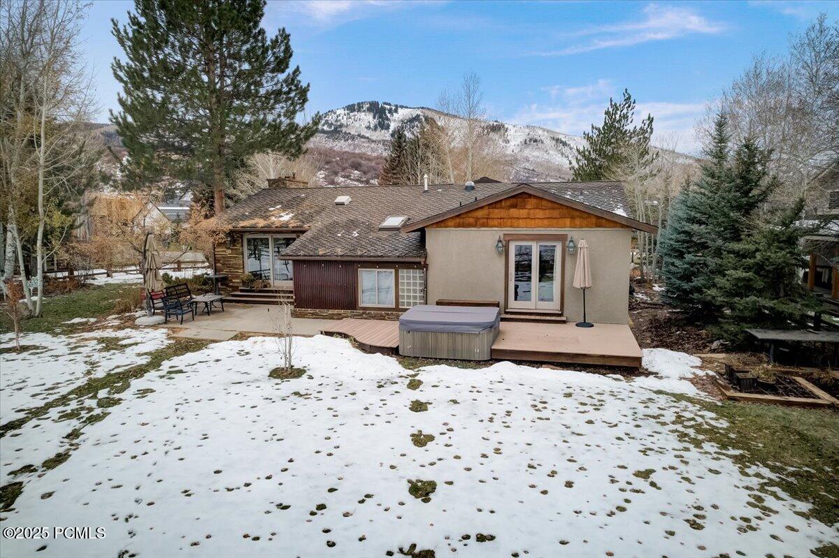 2350 Lucky John Drive