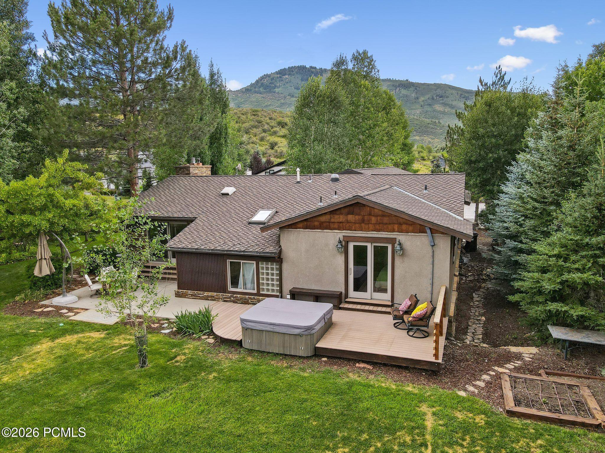 2350 Lucky John Drive