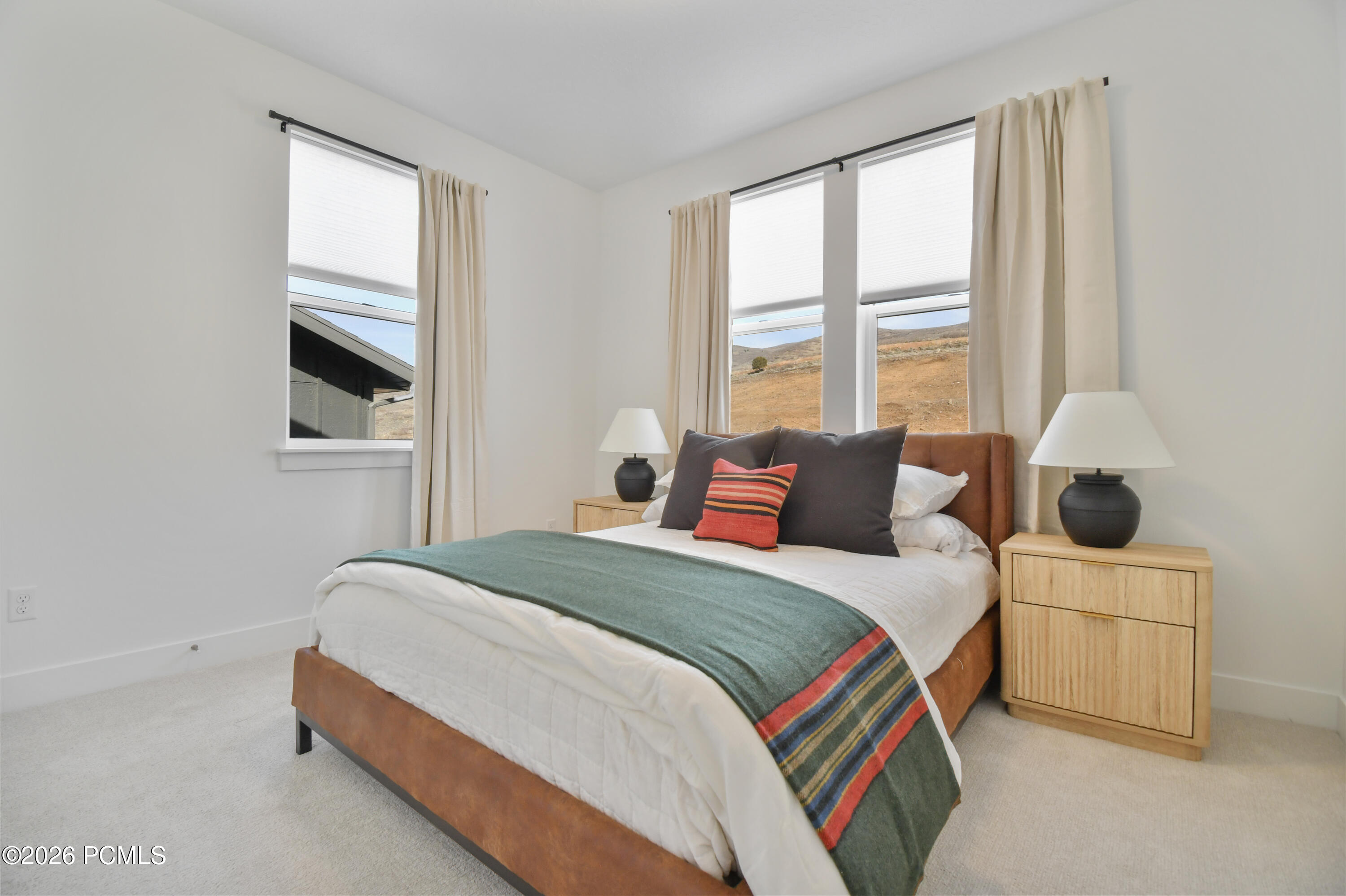 2455 N Meadowside Way