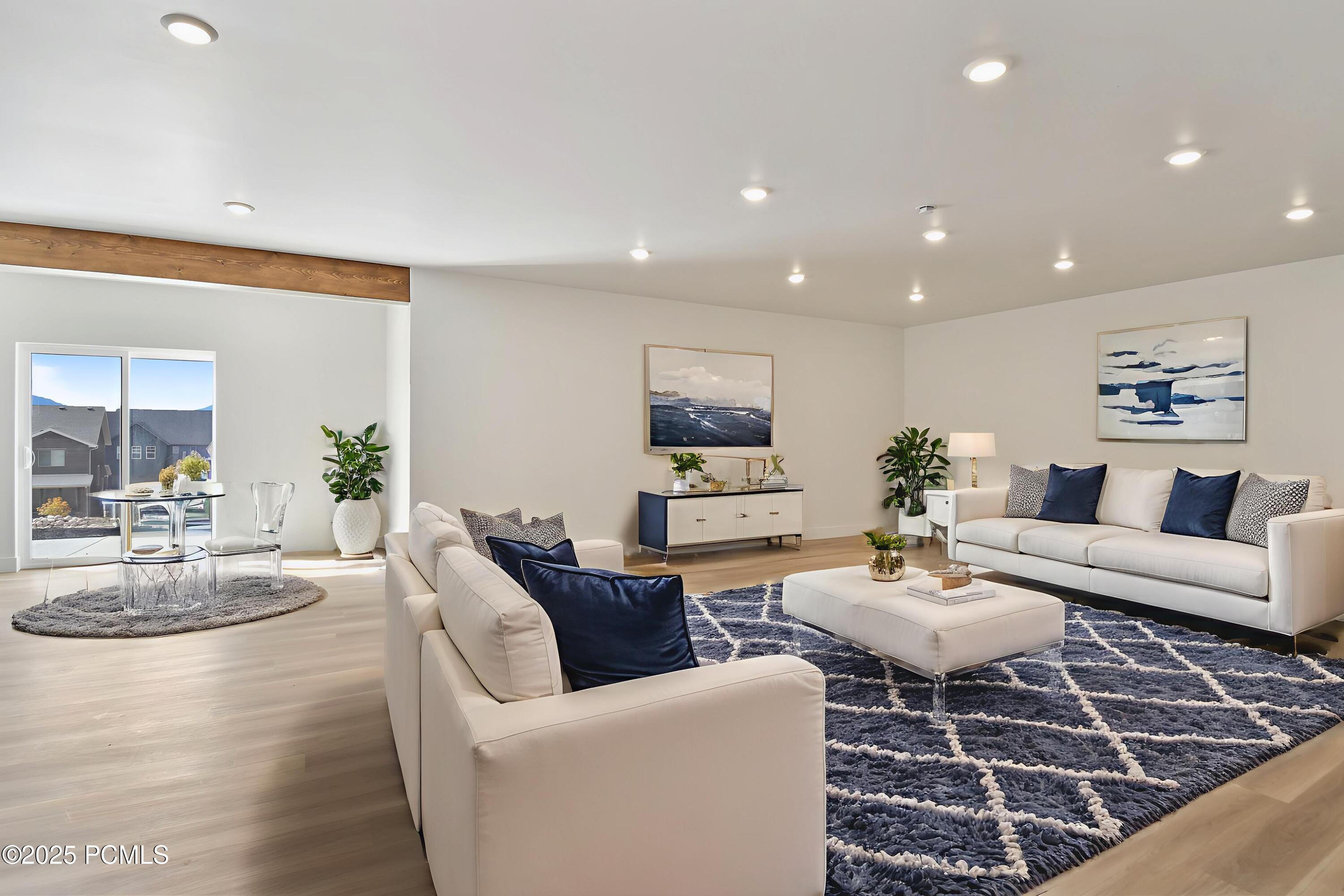 2455 N Meadowside Way