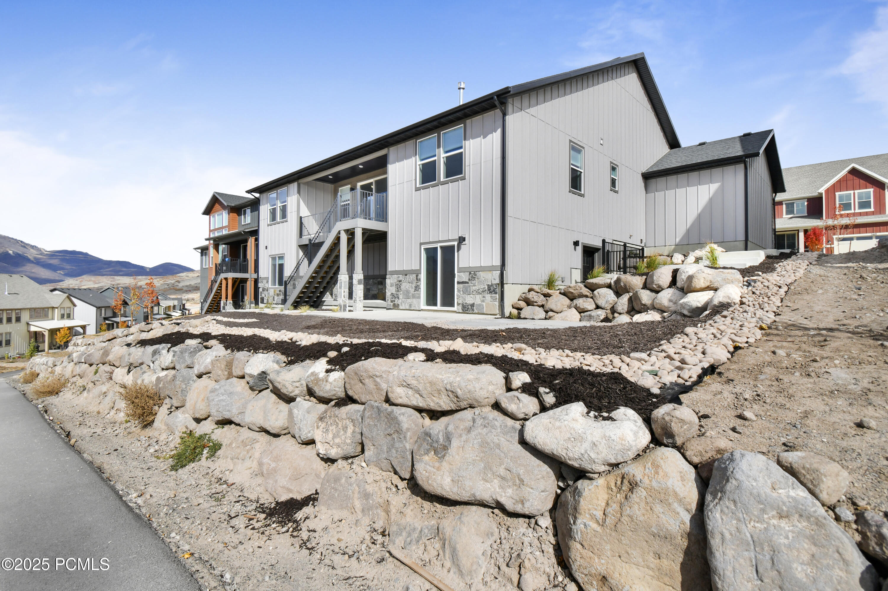 2455 N Meadowside Way