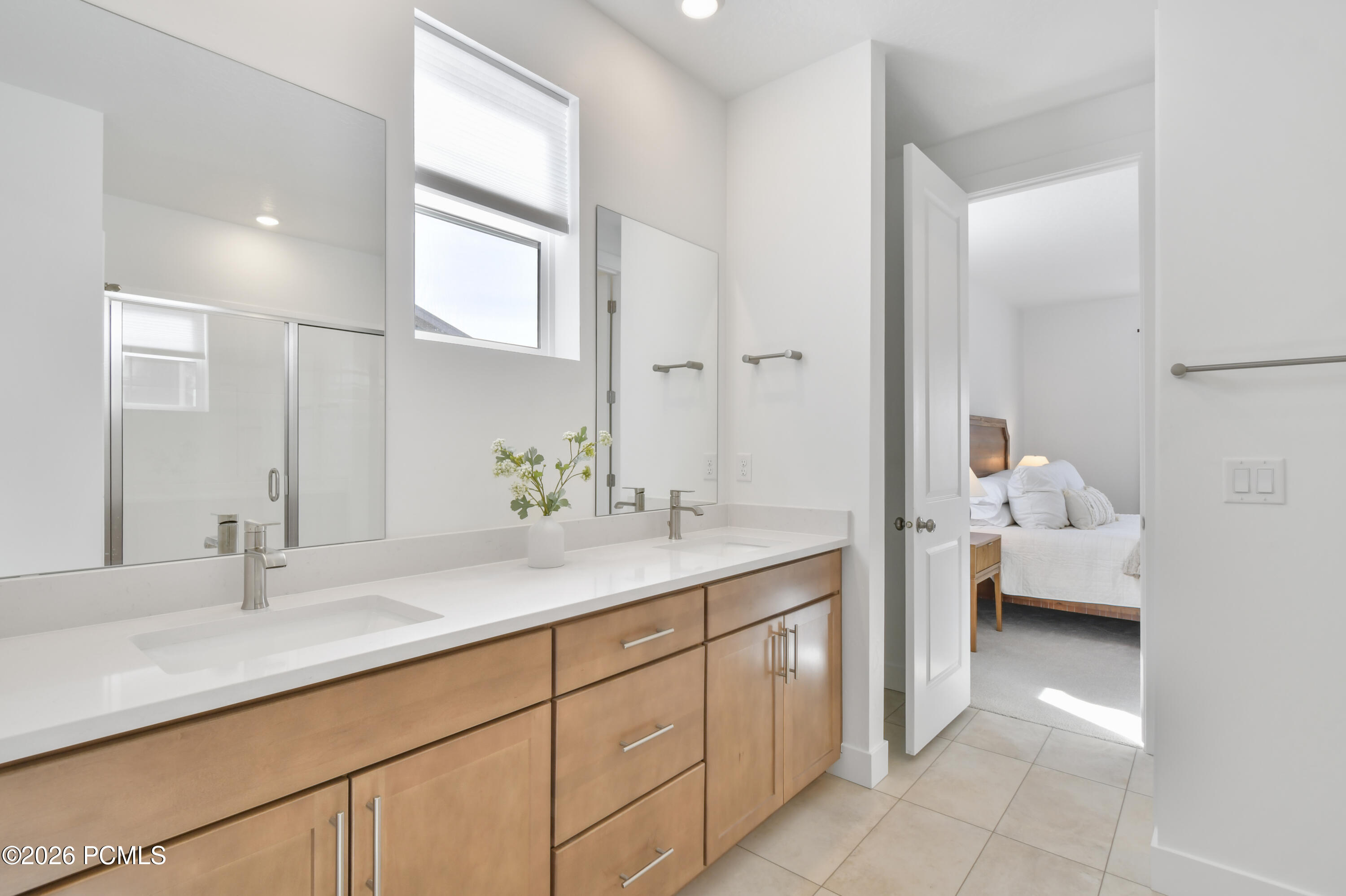 2455 N Meadowside Way