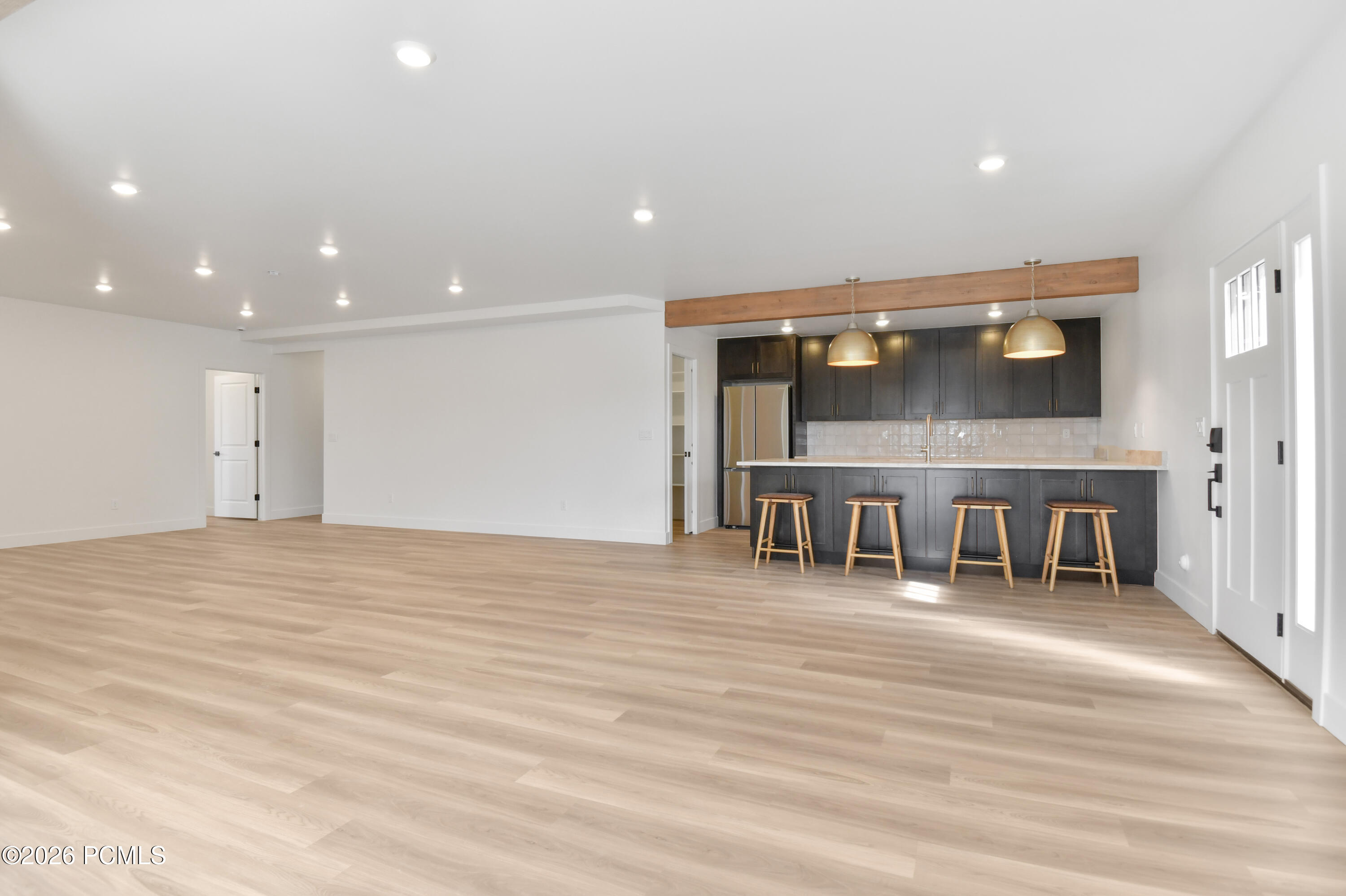 2455 N Meadowside Way