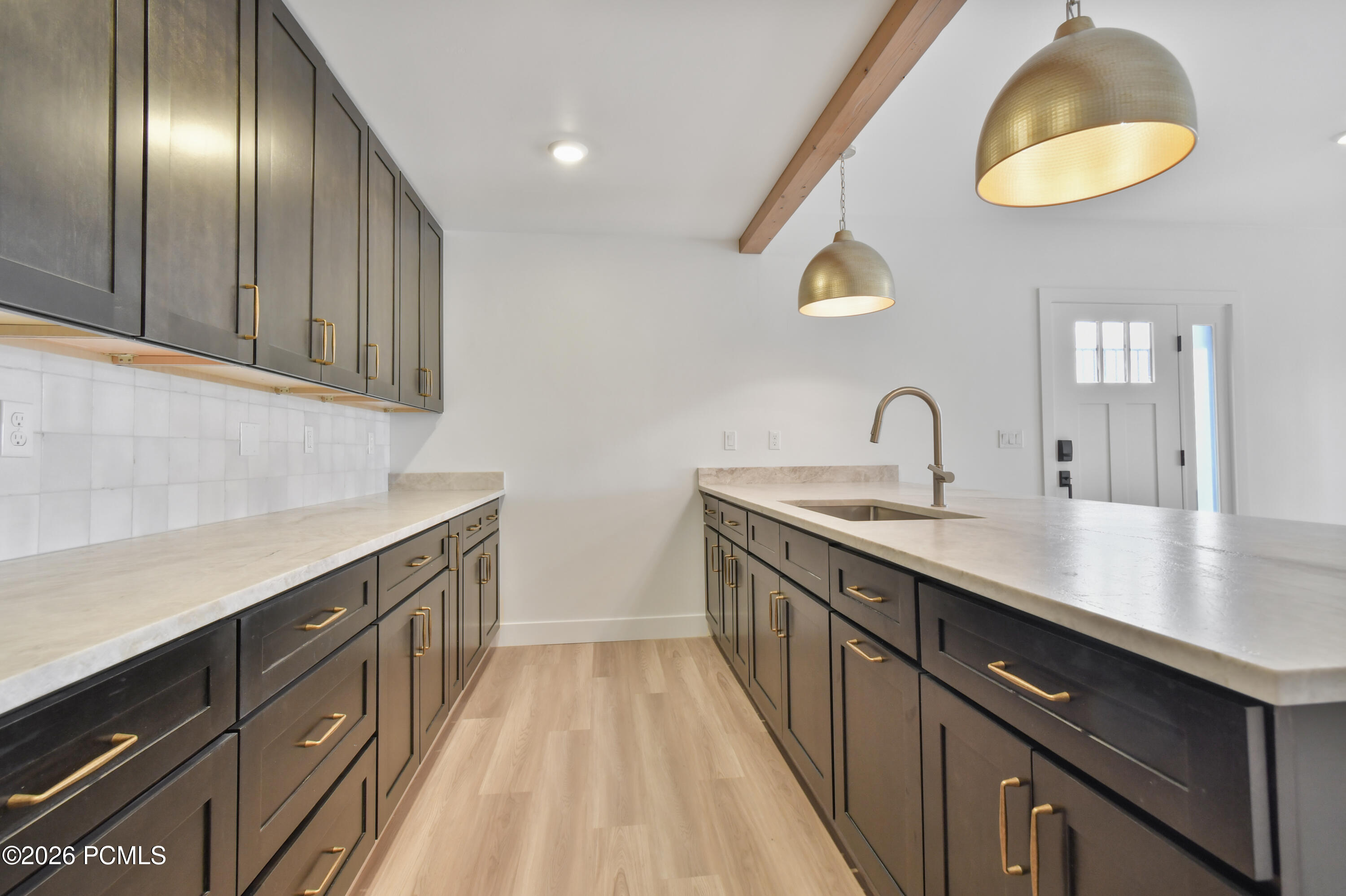 2455 N Meadowside Way