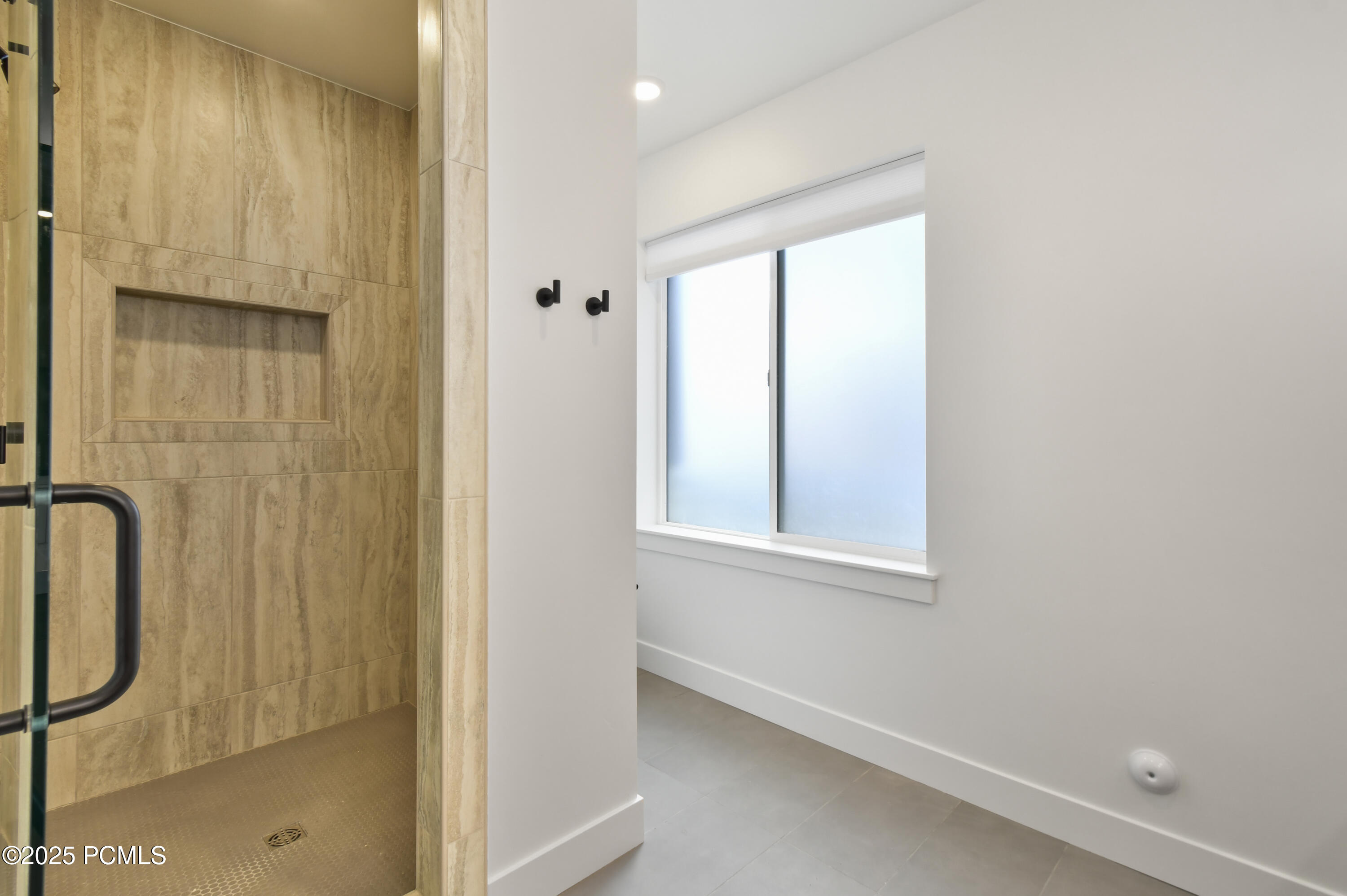 2455 N Meadowside Way