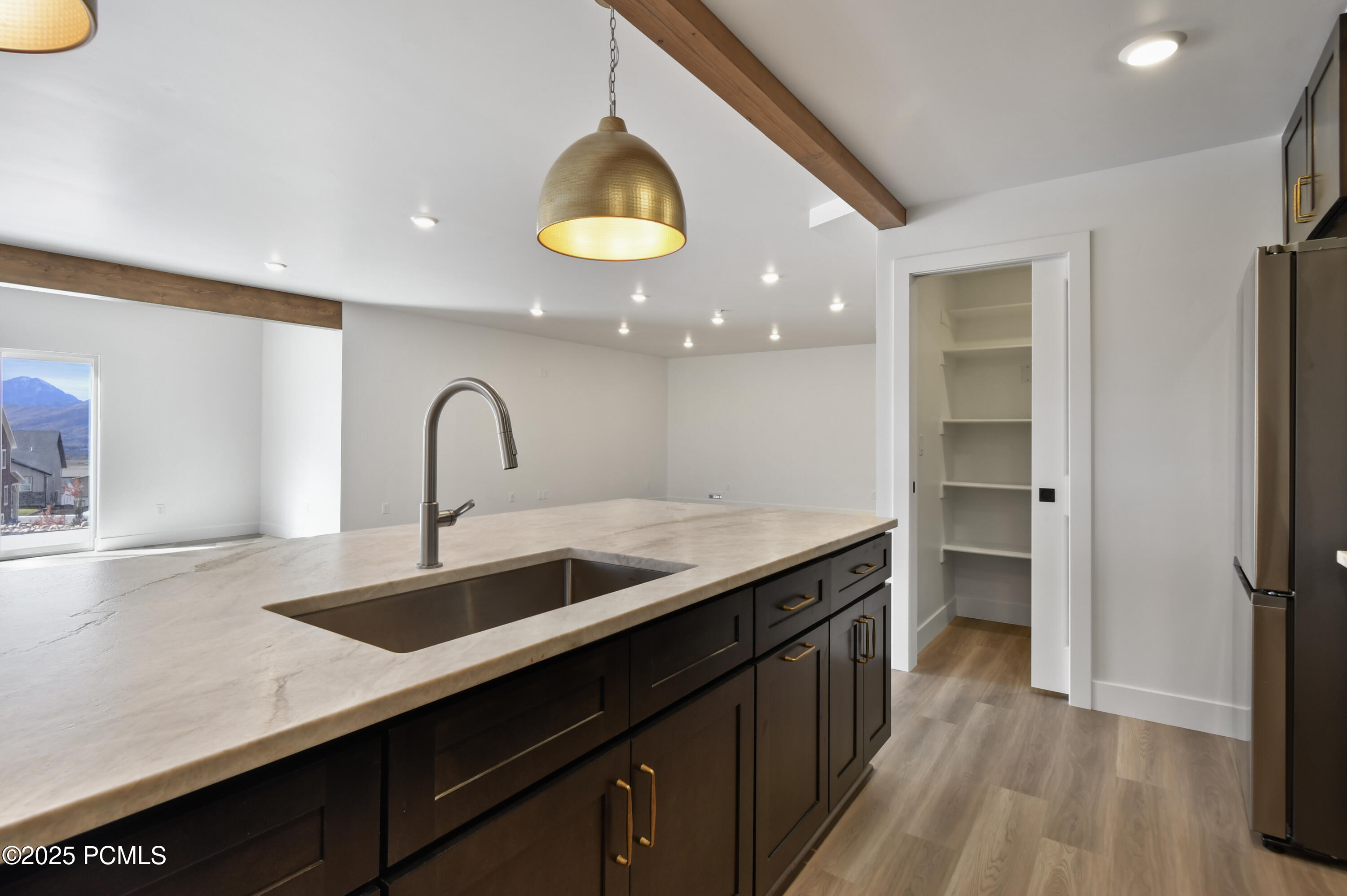 2455 N Meadowside Way