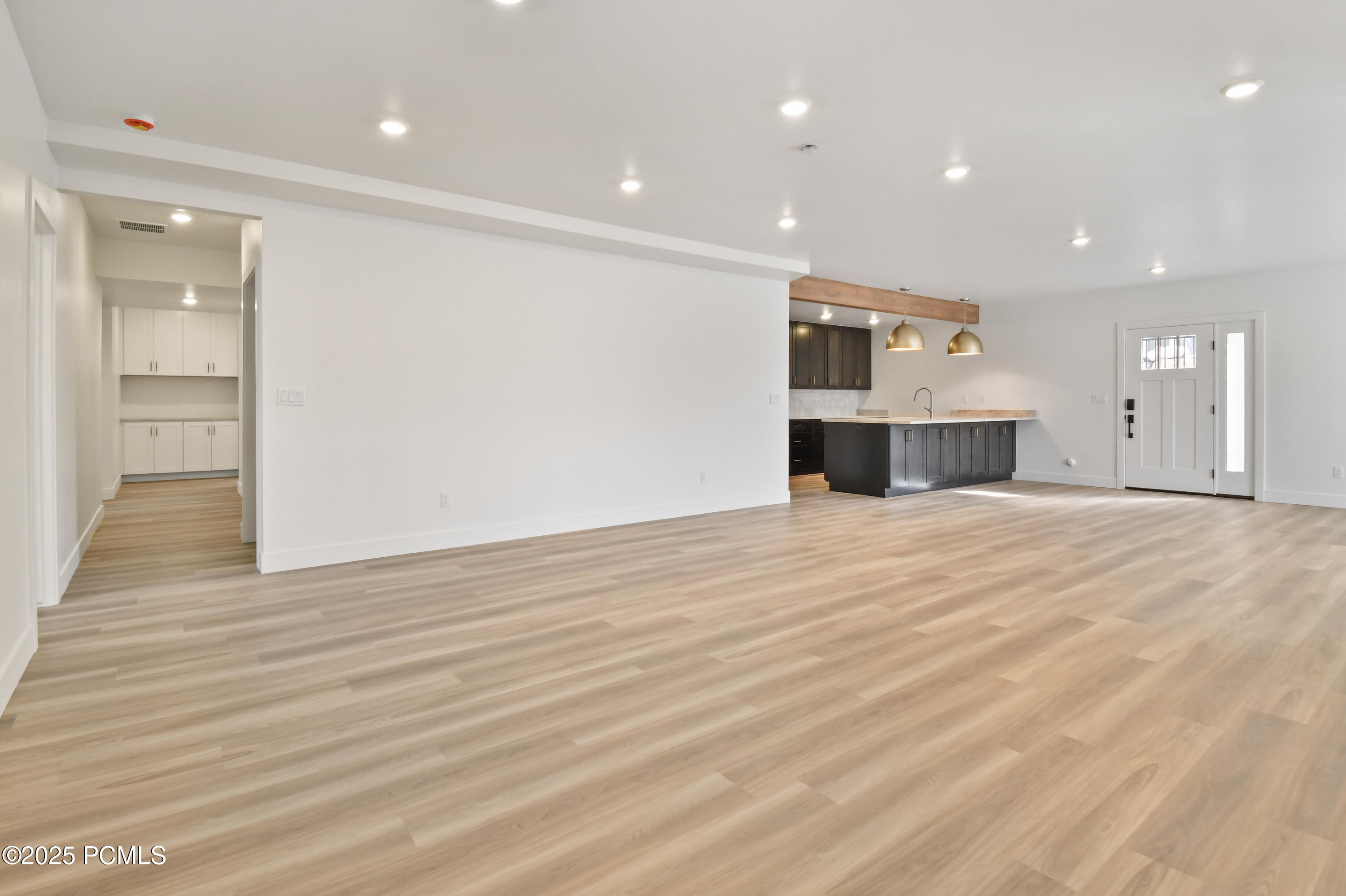 2455 N Meadowside Way