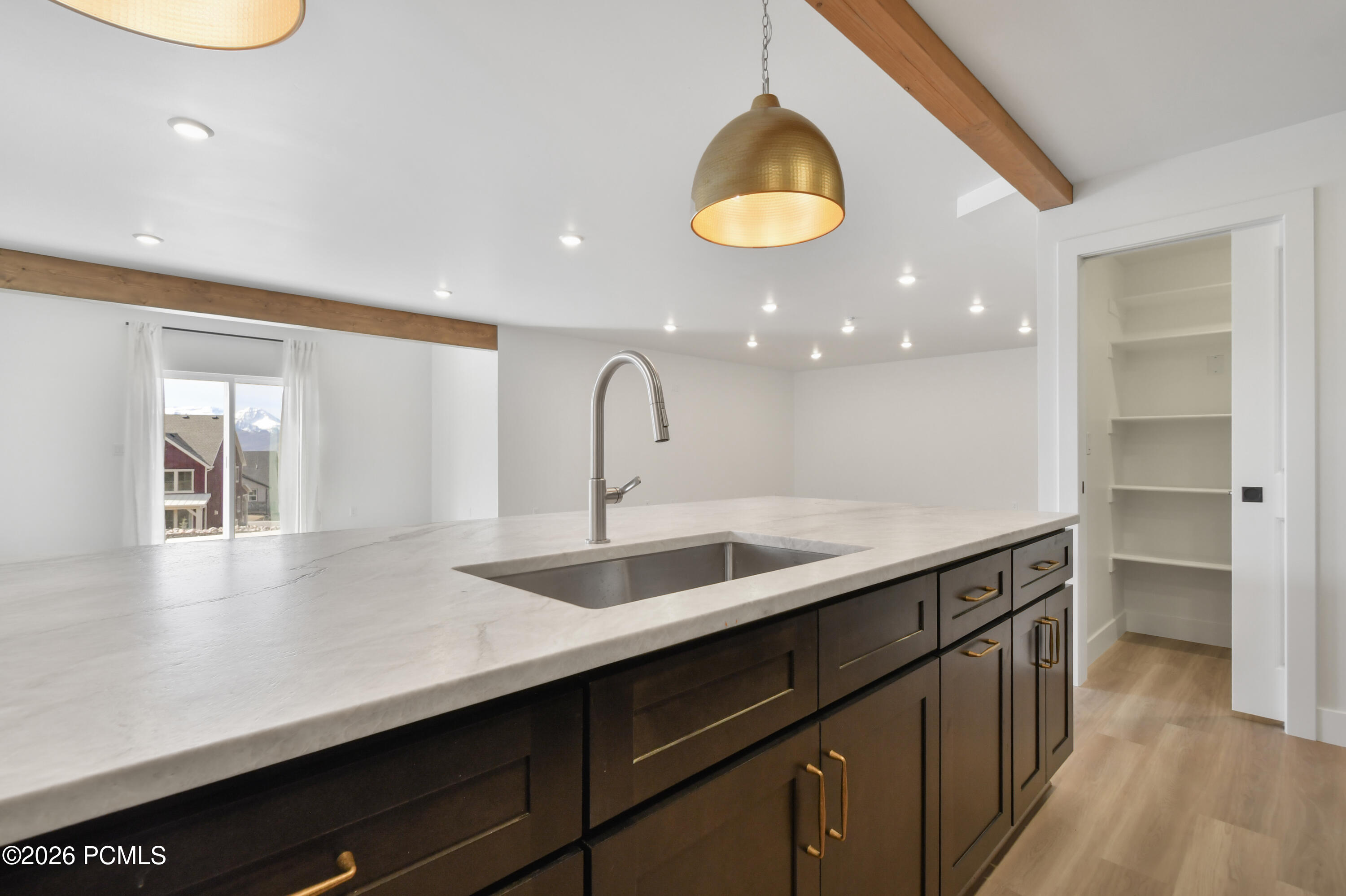 2455 N Meadowside Way