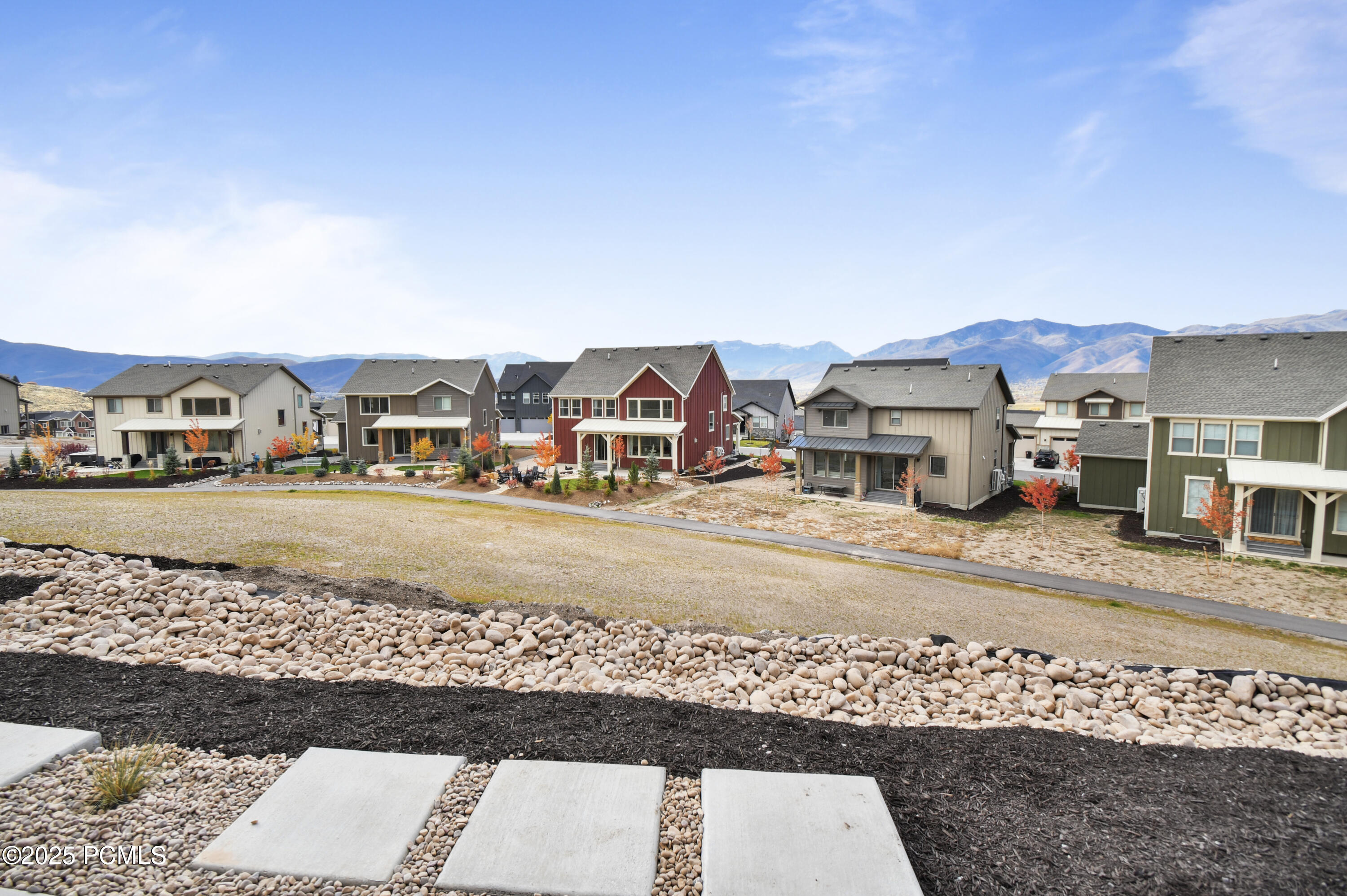 2455 N Meadowside Way